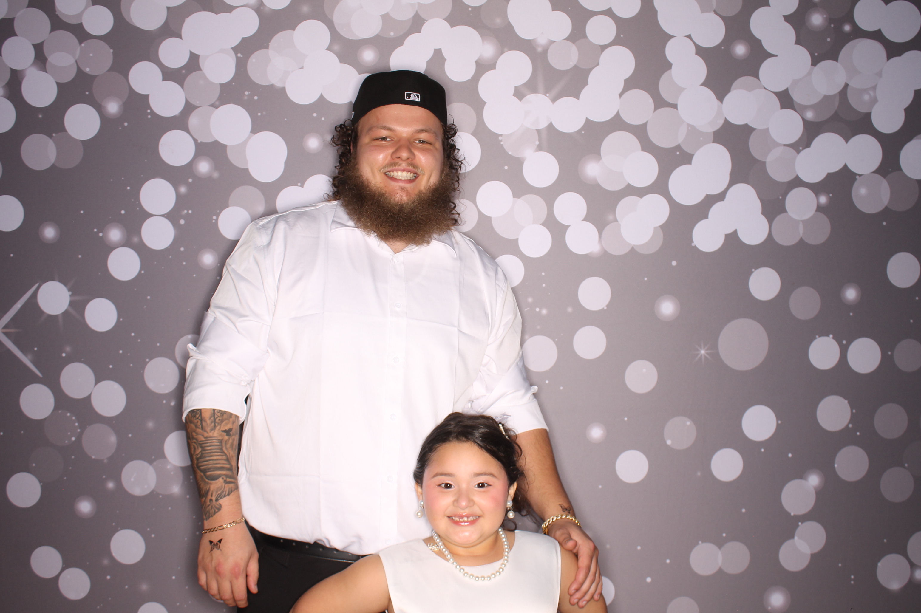 Brookwood Enchanted Father/Daughter Dance | View more photos from the event at gallery.photoboothcincy.com/u/PhotoBoothCincy/Brookwood-Enchanted-FatherDaughter-Dance