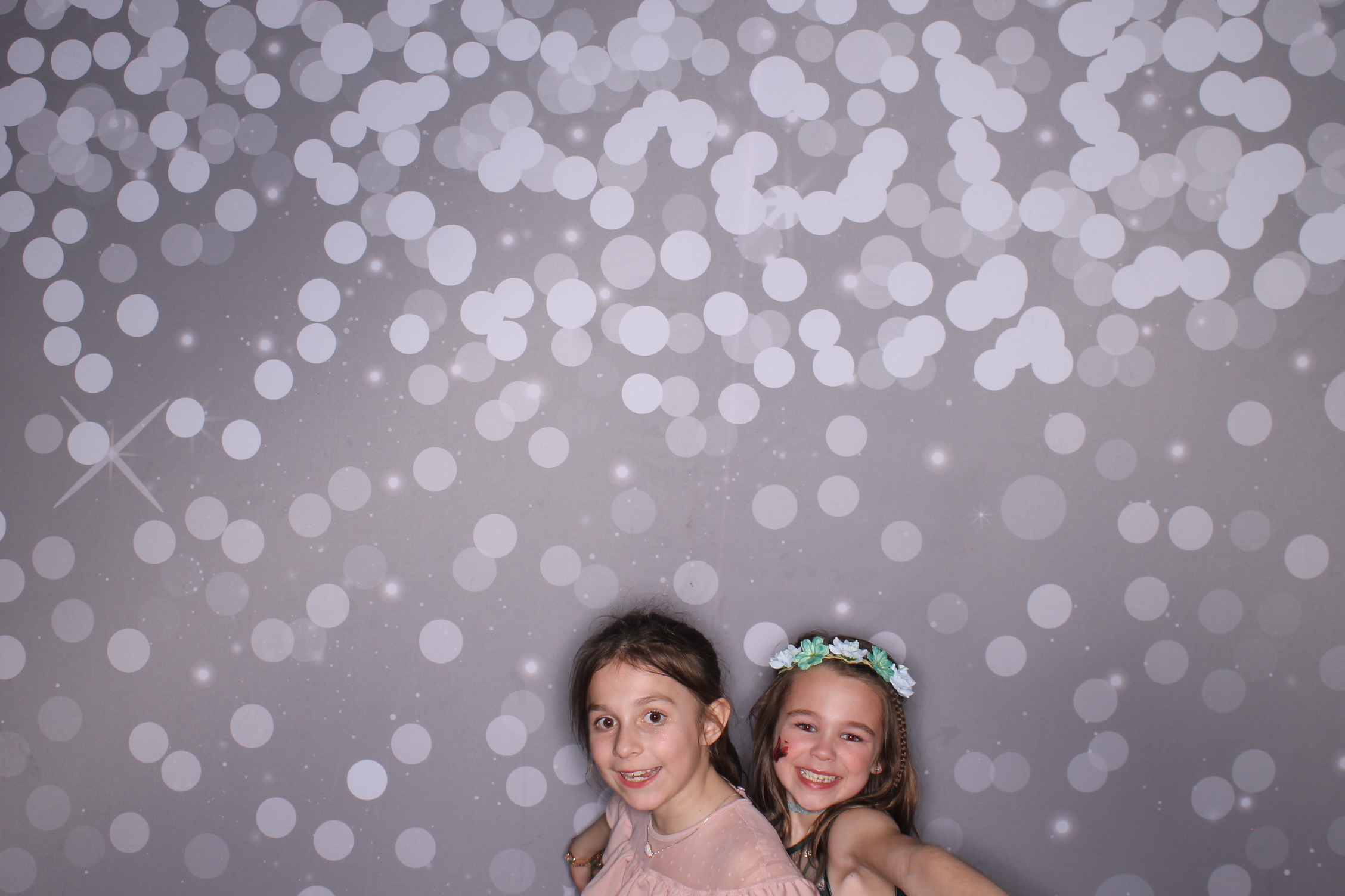 Brookwood Enchanted Father/Daughter Dance | View more photos from the event at gallery.photoboothcincy.com/u/PhotoBoothCincy/Brookwood-Enchanted-FatherDaughter-Dance