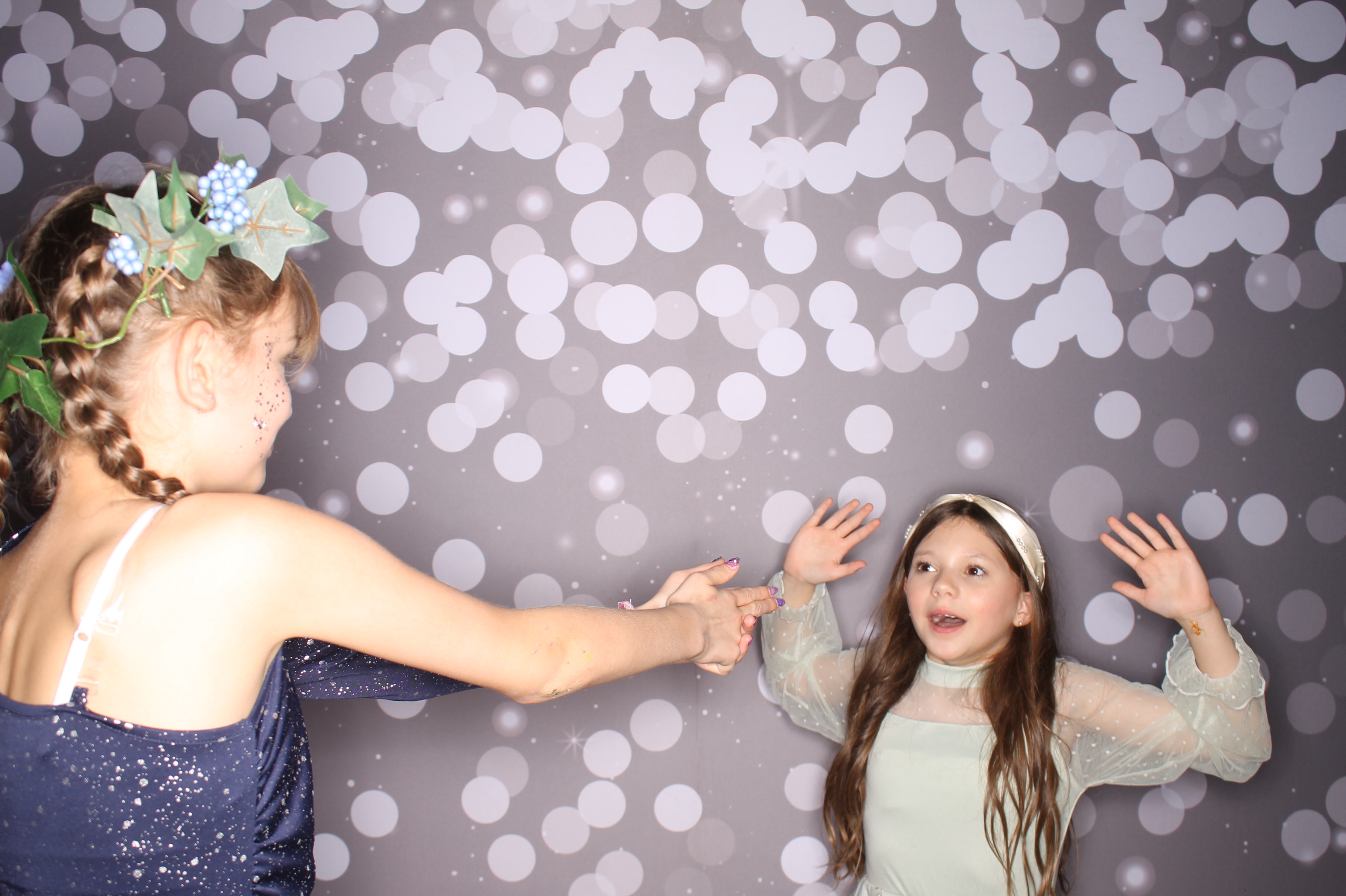 Brookwood Enchanted Father/Daughter Dance | View more photos from the event at gallery.photoboothcincy.com/u/PhotoBoothCincy/Brookwood-Enchanted-FatherDaughter-Dance