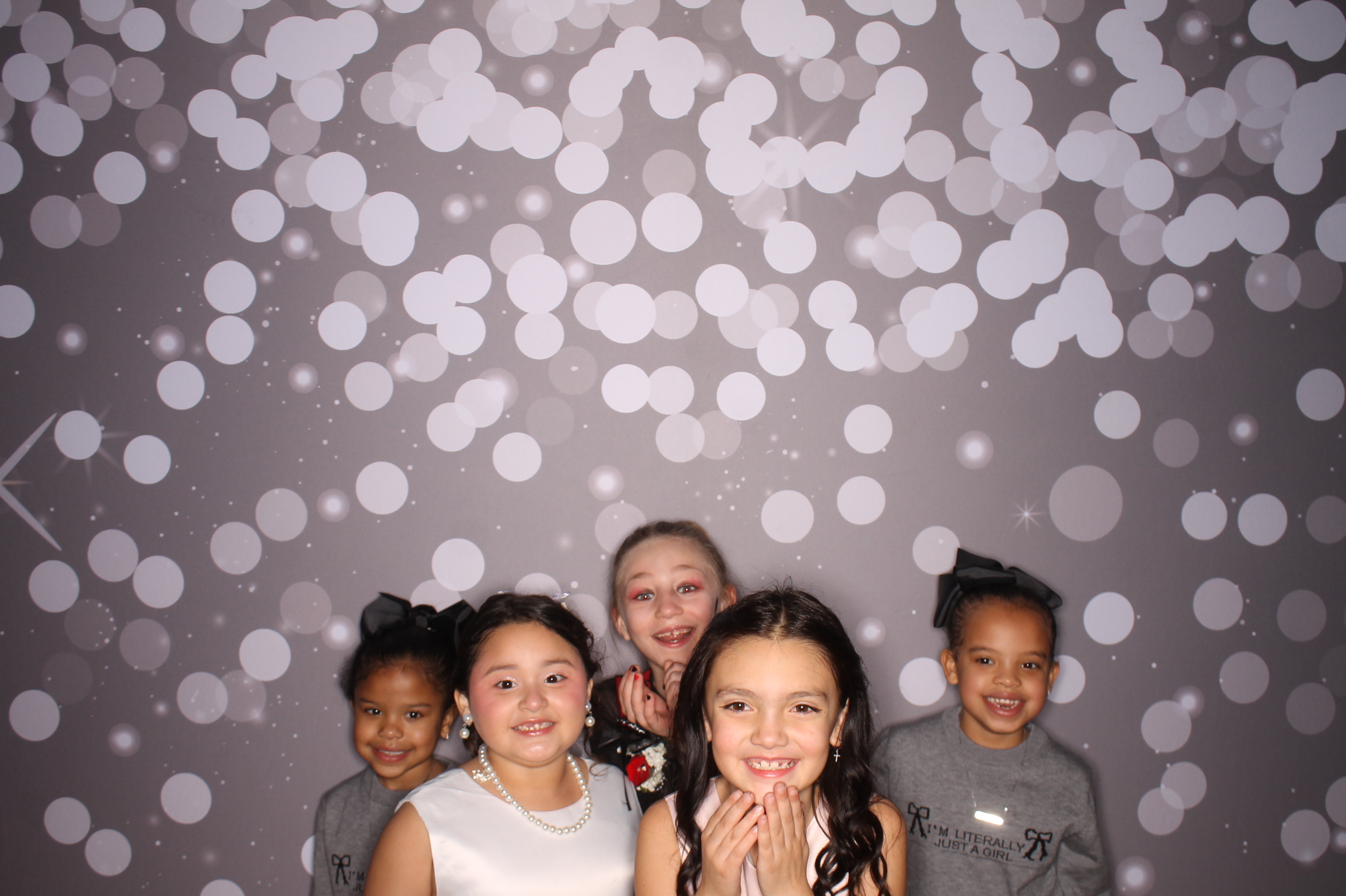 Brookwood Enchanted Father/Daughter Dance | View more photos from the event at gallery.photoboothcincy.com/u/PhotoBoothCincy/Brookwood-Enchanted-FatherDaughter-Dance