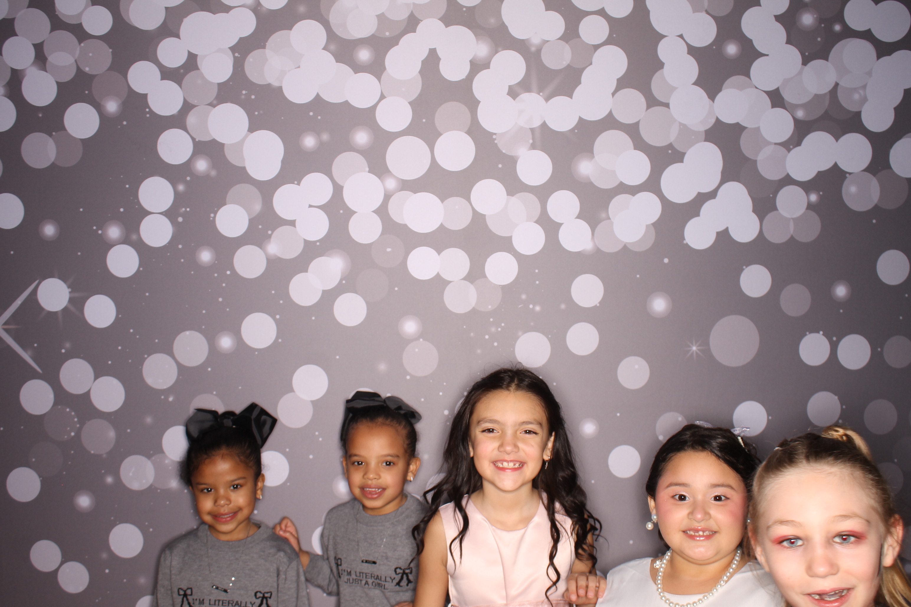Brookwood Enchanted Father/Daughter Dance | View more photos from the event at gallery.photoboothcincy.com/u/PhotoBoothCincy/Brookwood-Enchanted-FatherDaughter-Dance