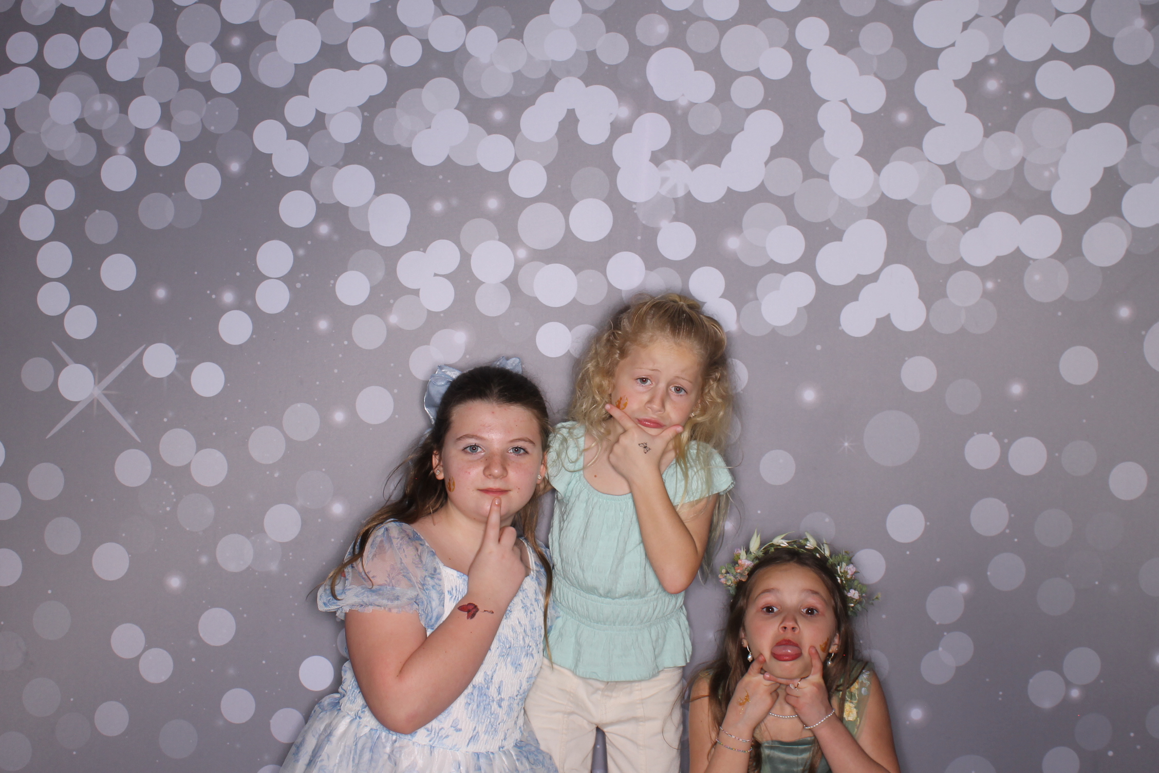 Brookwood Enchanted Father/Daughter Dance | View more photos from the event at gallery.photoboothcincy.com/u/PhotoBoothCincy/Brookwood-Enchanted-FatherDaughter-Dance