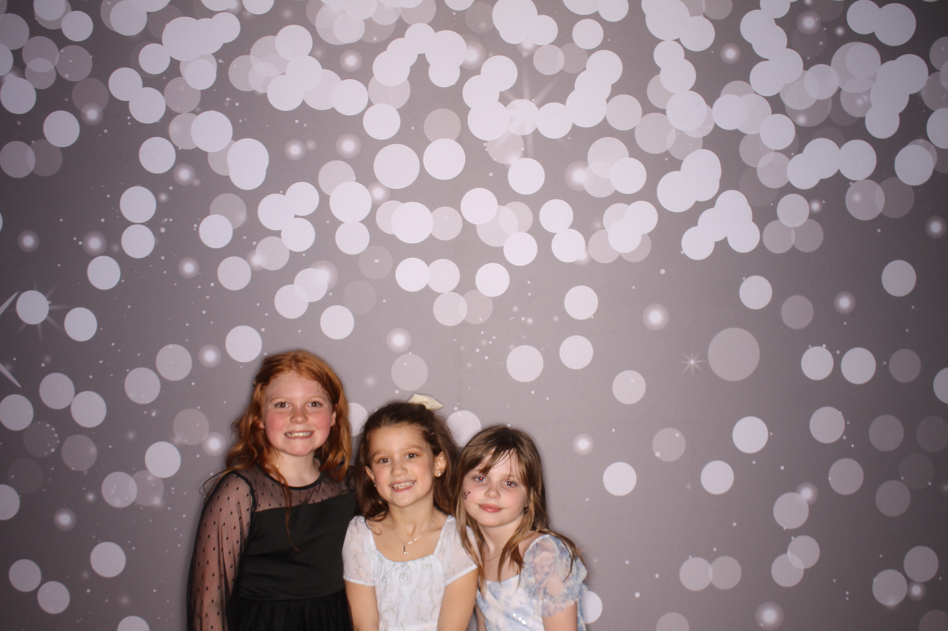 Brookwood Enchanted Father/Daughter Dance | View more photos from the event at gallery.photoboothcincy.com/u/PhotoBoothCincy/Brookwood-Enchanted-FatherDaughter-Dance