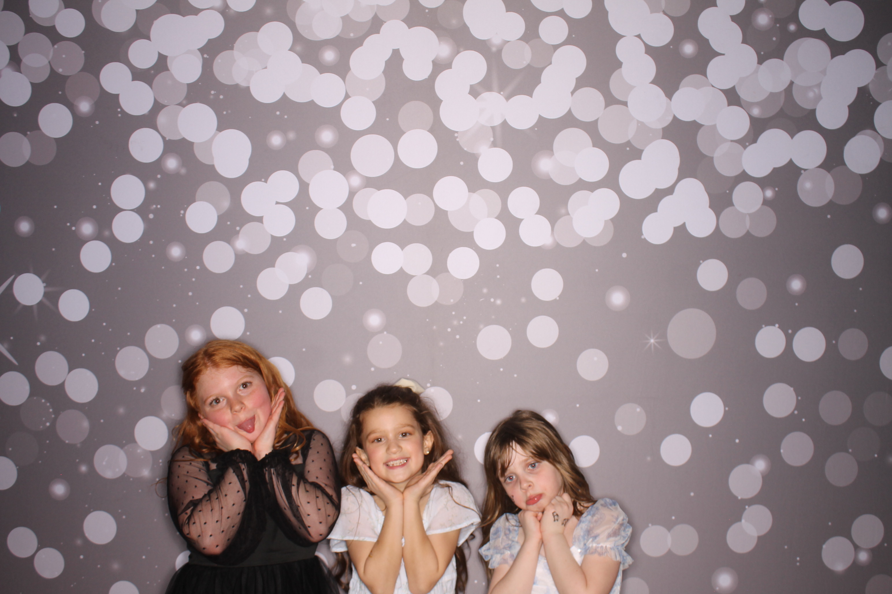 Brookwood Enchanted Father/Daughter Dance | View more photos from the event at gallery.photoboothcincy.com/u/PhotoBoothCincy/Brookwood-Enchanted-FatherDaughter-Dance