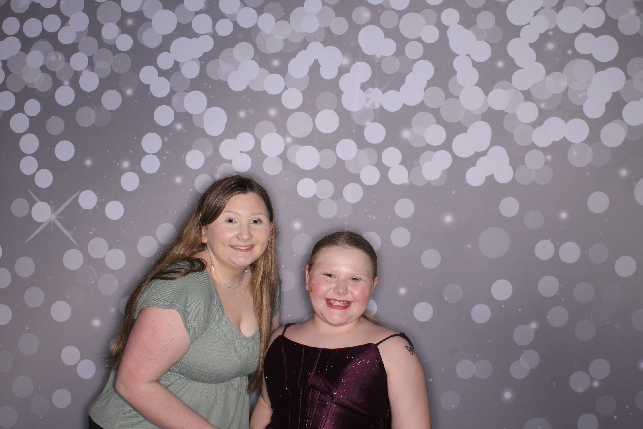 Brookwood Enchanted Father/Daughter Dance | View more photos from the event at gallery.photoboothcincy.com/u/PhotoBoothCincy/Brookwood-Enchanted-FatherDaughter-Dance