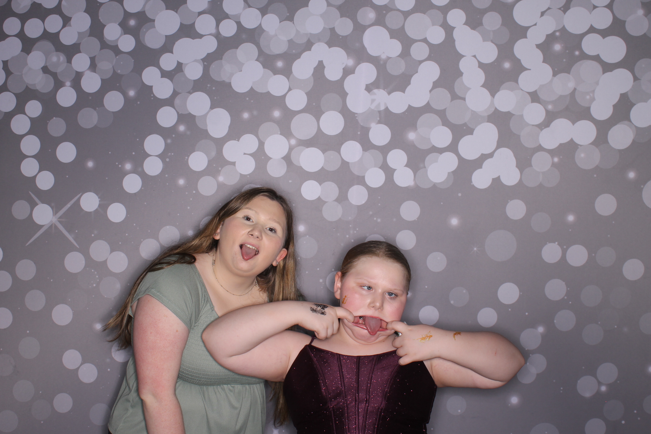 Brookwood Enchanted Father/Daughter Dance | View more photos from the event at gallery.photoboothcincy.com/u/PhotoBoothCincy/Brookwood-Enchanted-FatherDaughter-Dance