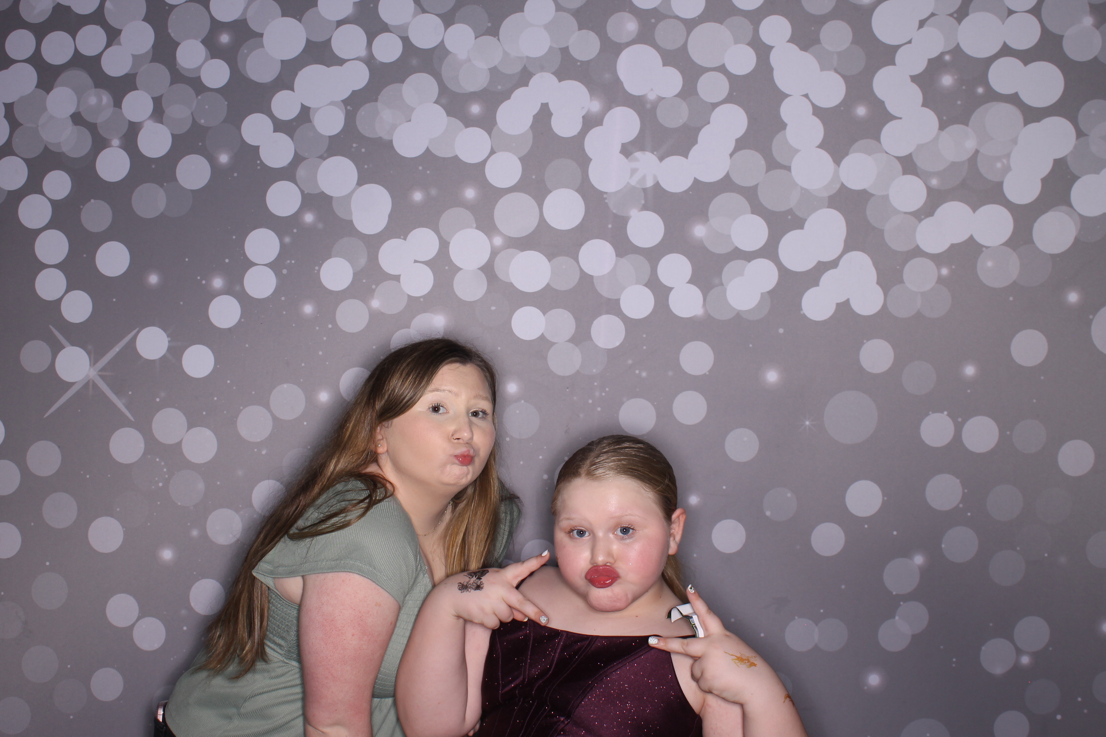 Brookwood Enchanted Father/Daughter Dance | View more photos from the event at gallery.photoboothcincy.com/u/PhotoBoothCincy/Brookwood-Enchanted-FatherDaughter-Dance