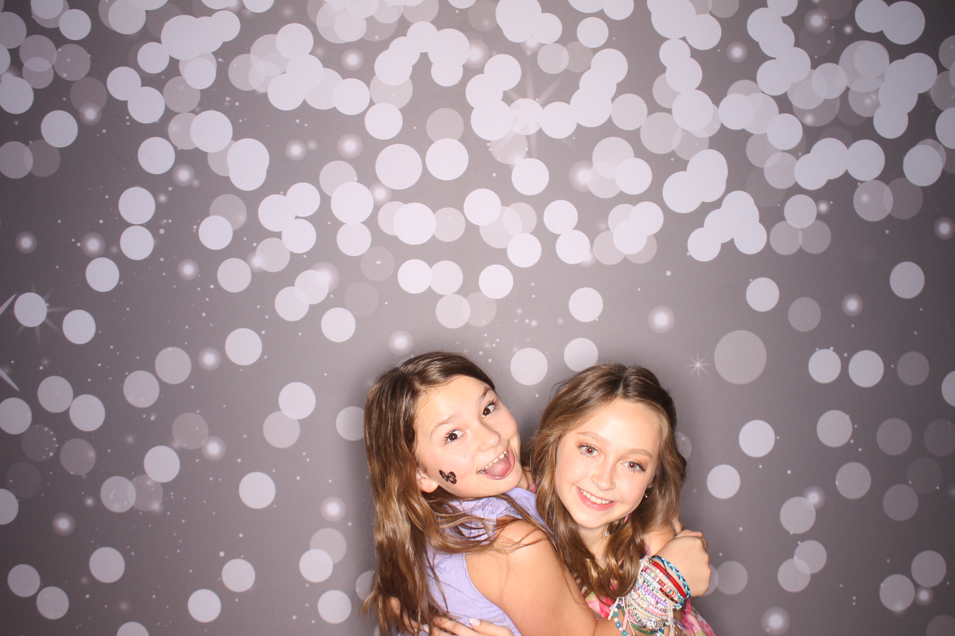 Brookwood Enchanted Father/Daughter Dance | View more photos from the event at gallery.photoboothcincy.com/u/PhotoBoothCincy/Brookwood-Enchanted-FatherDaughter-Dance