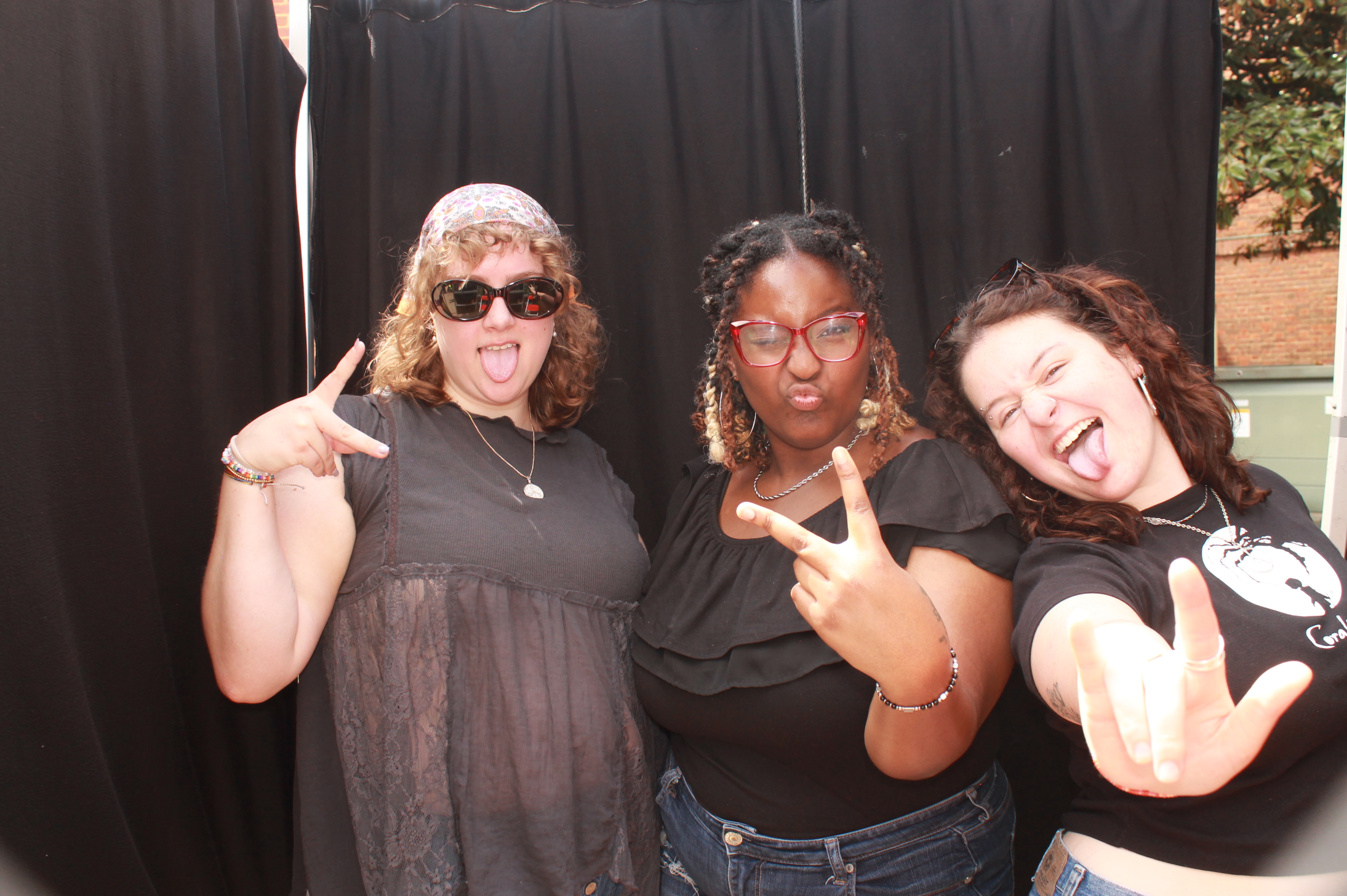 CCA Sparkfest | View more photos from the event at gallery.photoboothcincy.com/u/PhotoBoothCincy/CCA-Sparkfest