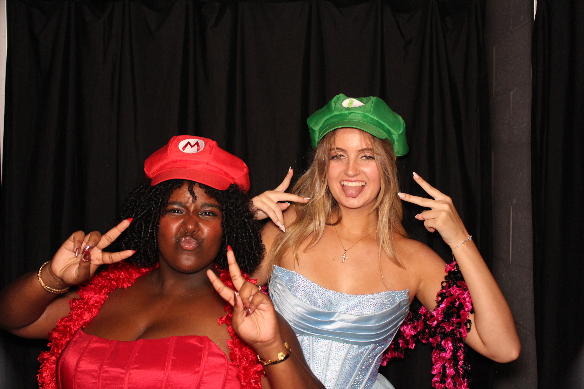 CCS Homecomming | View more photos from the event at gallery.photoboothcincy.com/u/PhotoBoothCincy/CCS-Homecomming