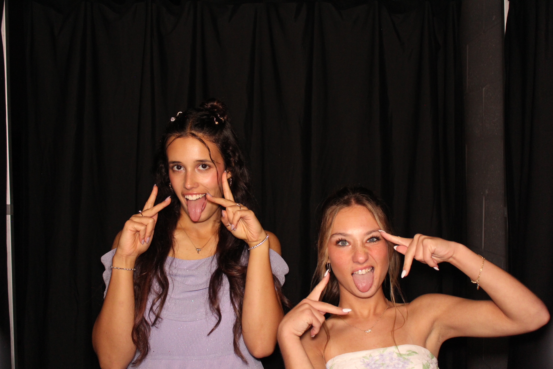 CCS Homecomming | View more photos from the event at gallery.photoboothcincy.com/u/PhotoBoothCincy/CCS-Homecomming