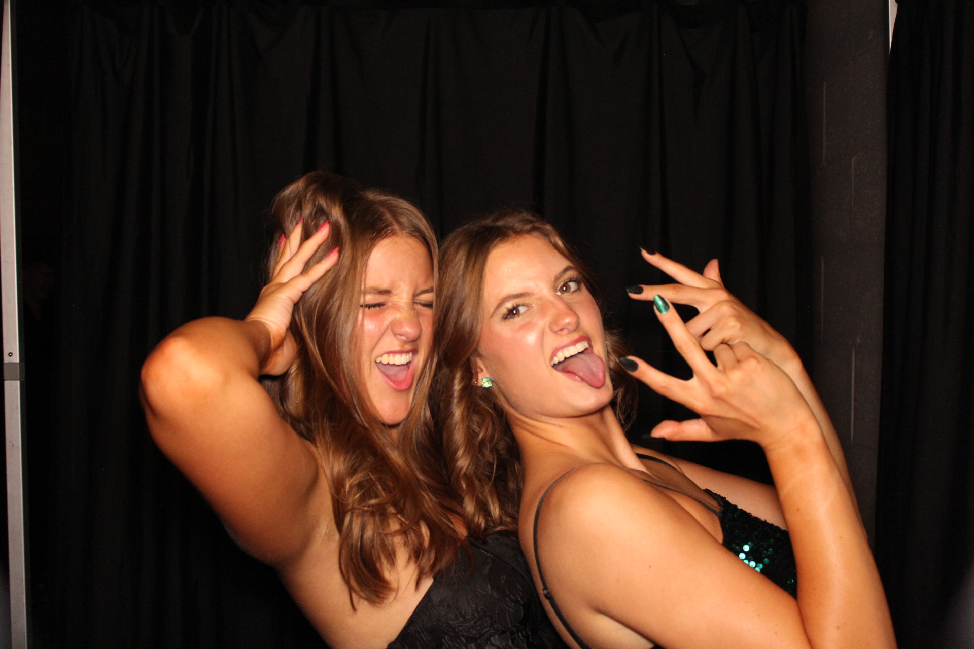 CCS Homecomming | View more photos from the event at gallery.photoboothcincy.com/u/PhotoBoothCincy/CCS-Homecomming