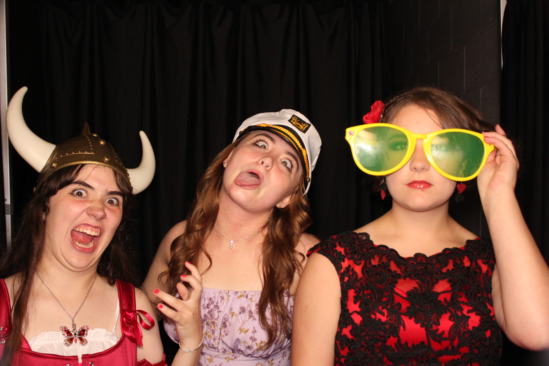 CCS Homecomming | View more photos from the event at gallery.photoboothcincy.com/u/PhotoBoothCincy/CCS-Homecomming