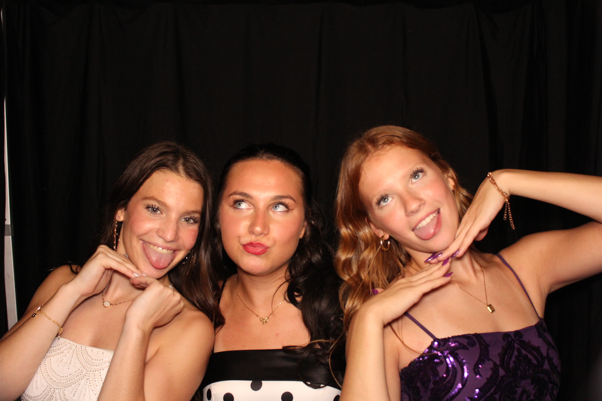 CCS Homecomming | View more photos from the event at gallery.photoboothcincy.com/u/PhotoBoothCincy/CCS-Homecomming