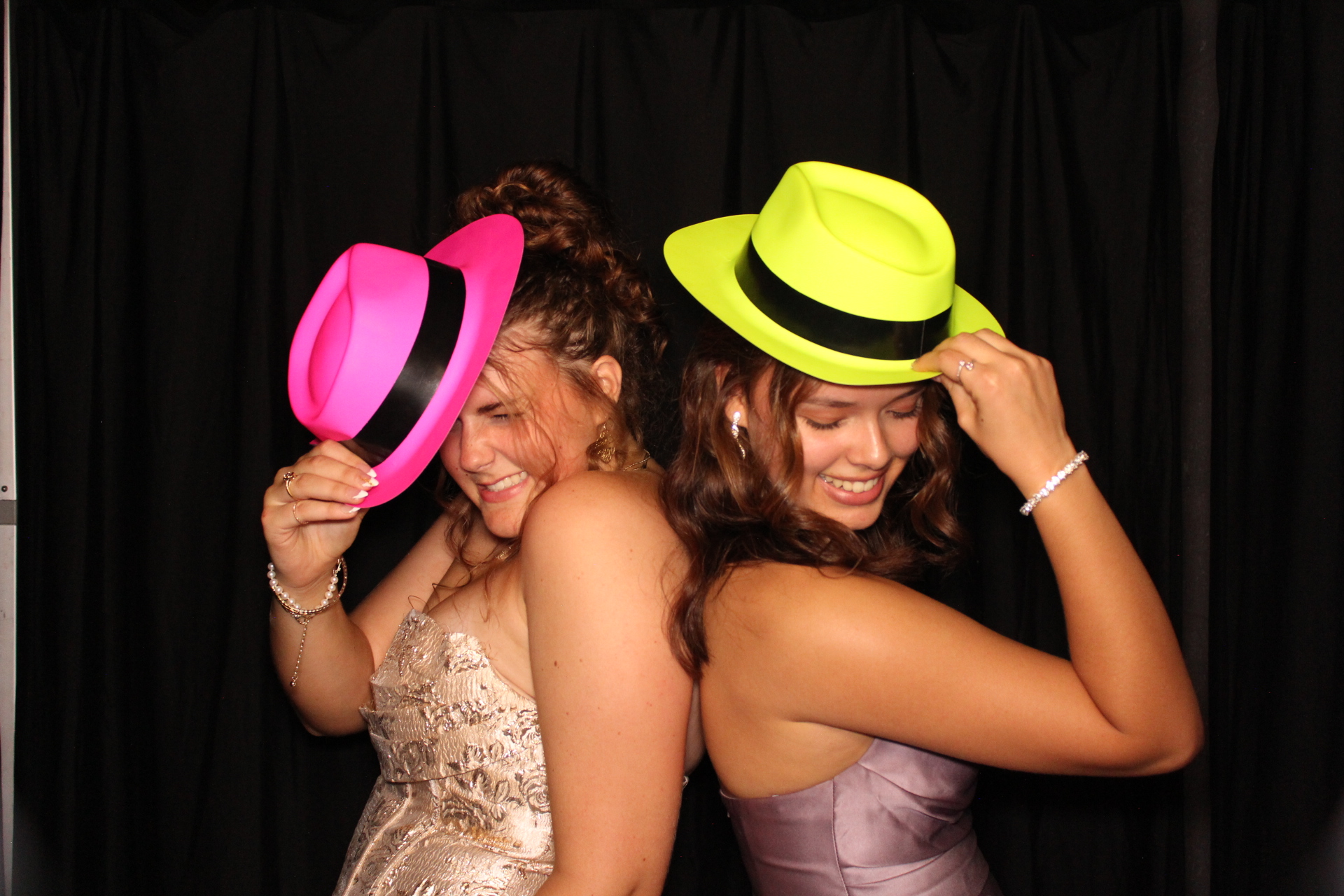 CCS Homecomming | View more photos from the event at gallery.photoboothcincy.com/u/PhotoBoothCincy/CCS-Homecomming