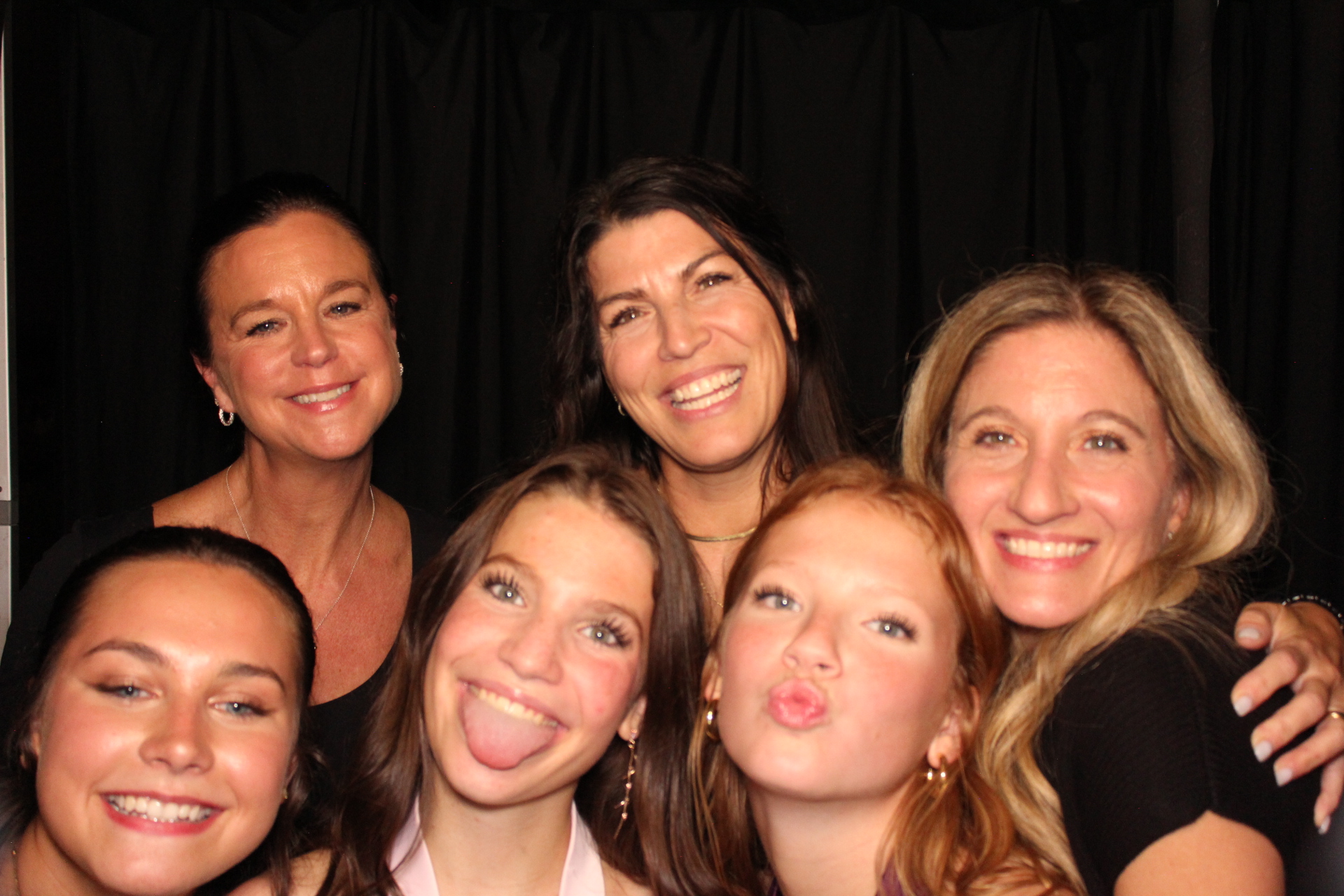 CCS Homecomming | View more photos from the event at gallery.photoboothcincy.com/u/PhotoBoothCincy/CCS-Homecomming