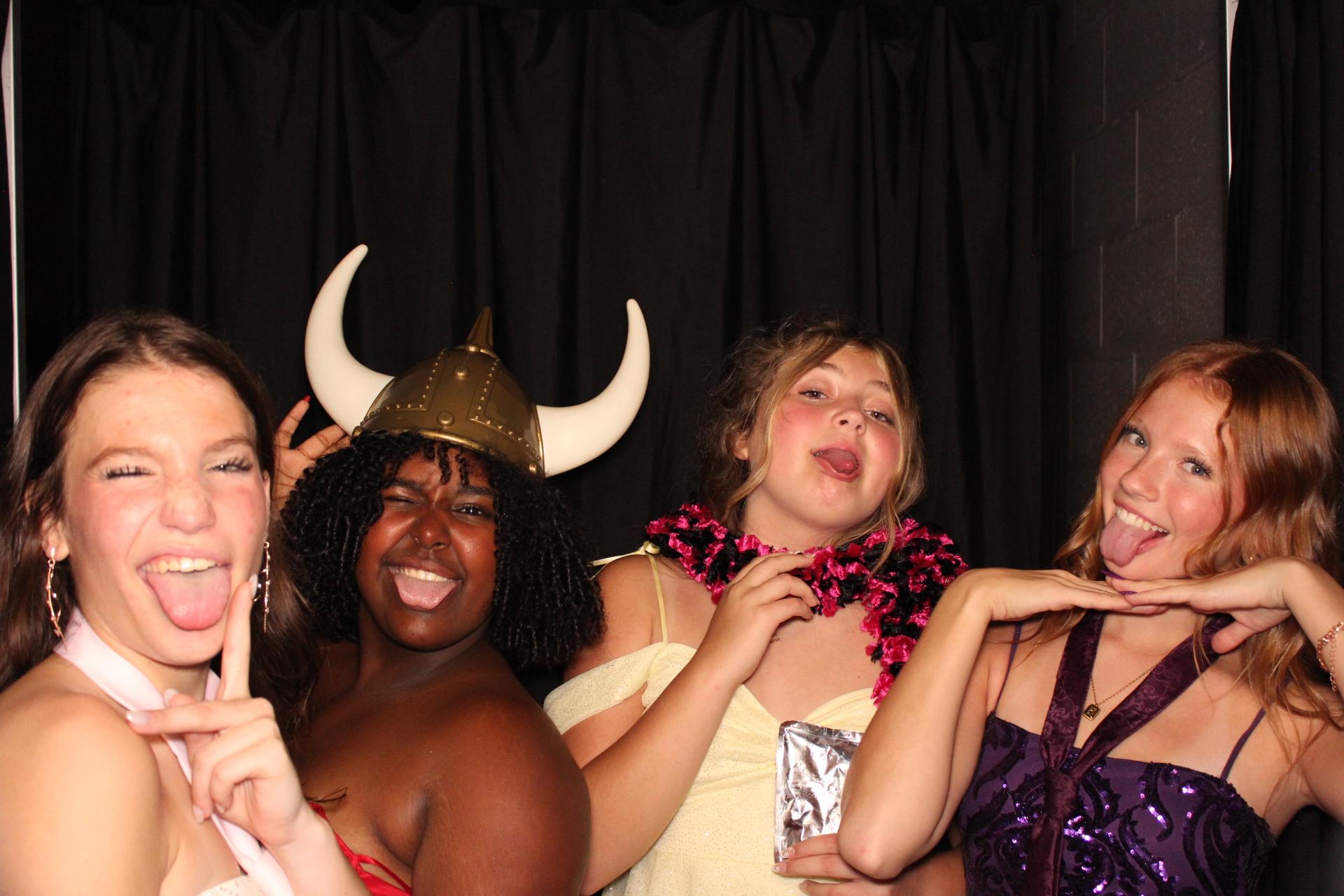 CCS Homecomming | View more photos from the event at gallery.photoboothcincy.com/u/PhotoBoothCincy/CCS-Homecomming