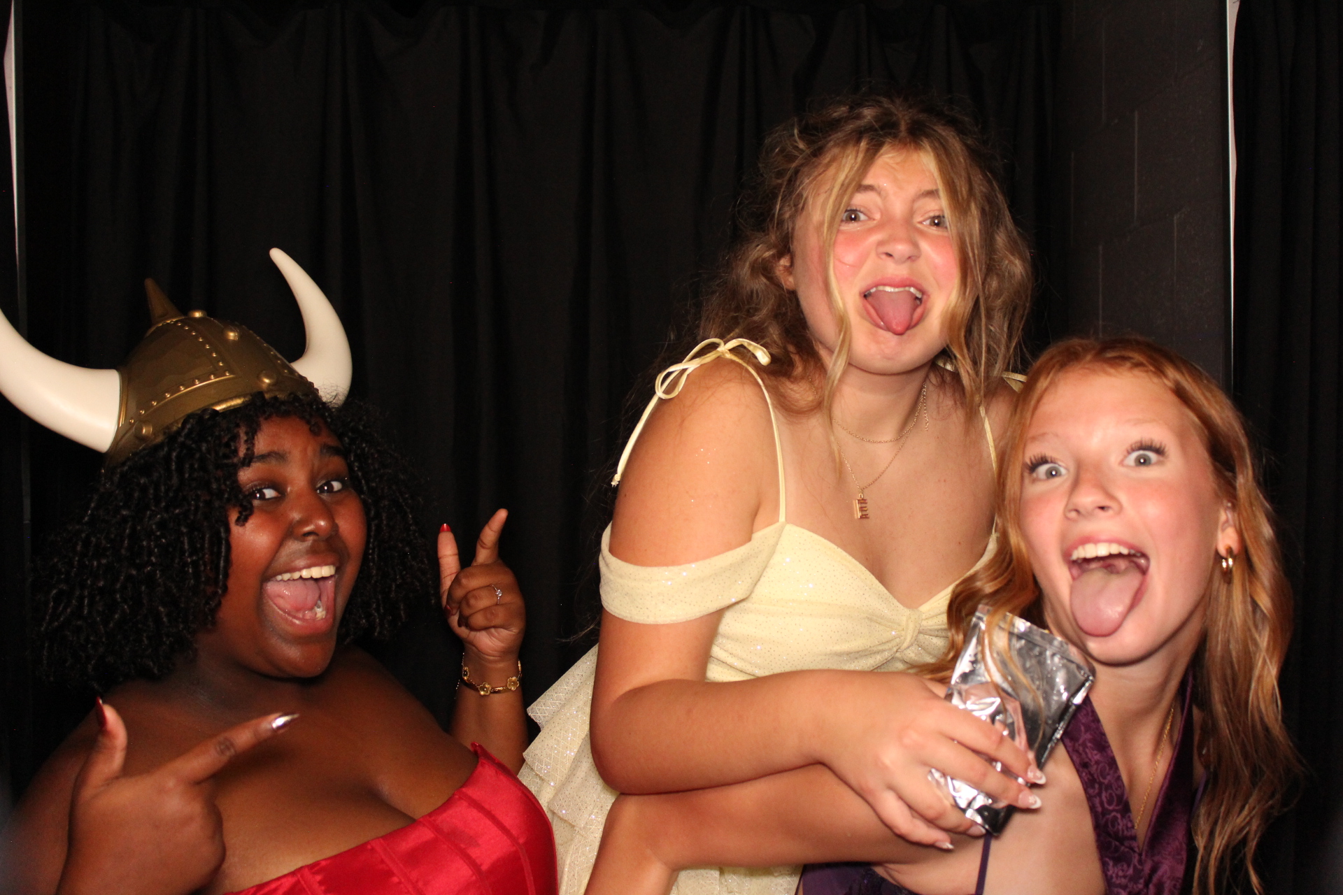 CCS Homecomming | View more photos from the event at gallery.photoboothcincy.com/u/PhotoBoothCincy/CCS-Homecomming