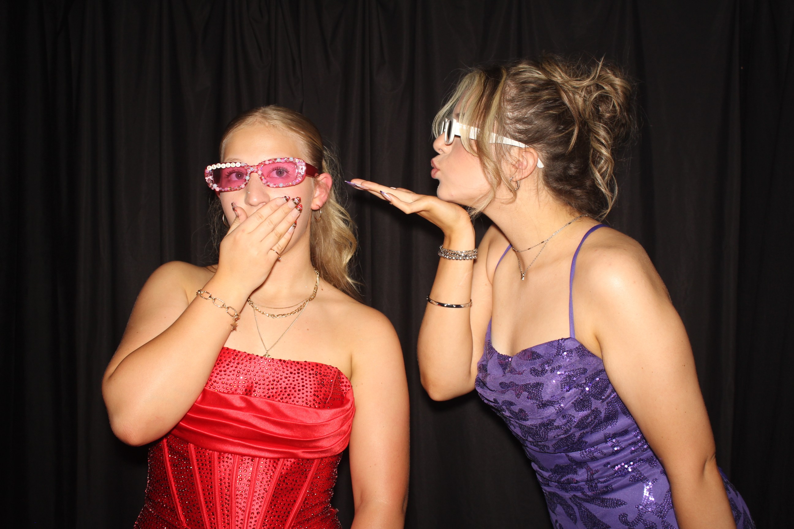 CHESS Prom | View more photos from the event at gallery.photoboothcincy.com/u/PhotoBoothCincy/CHESS-Prom
