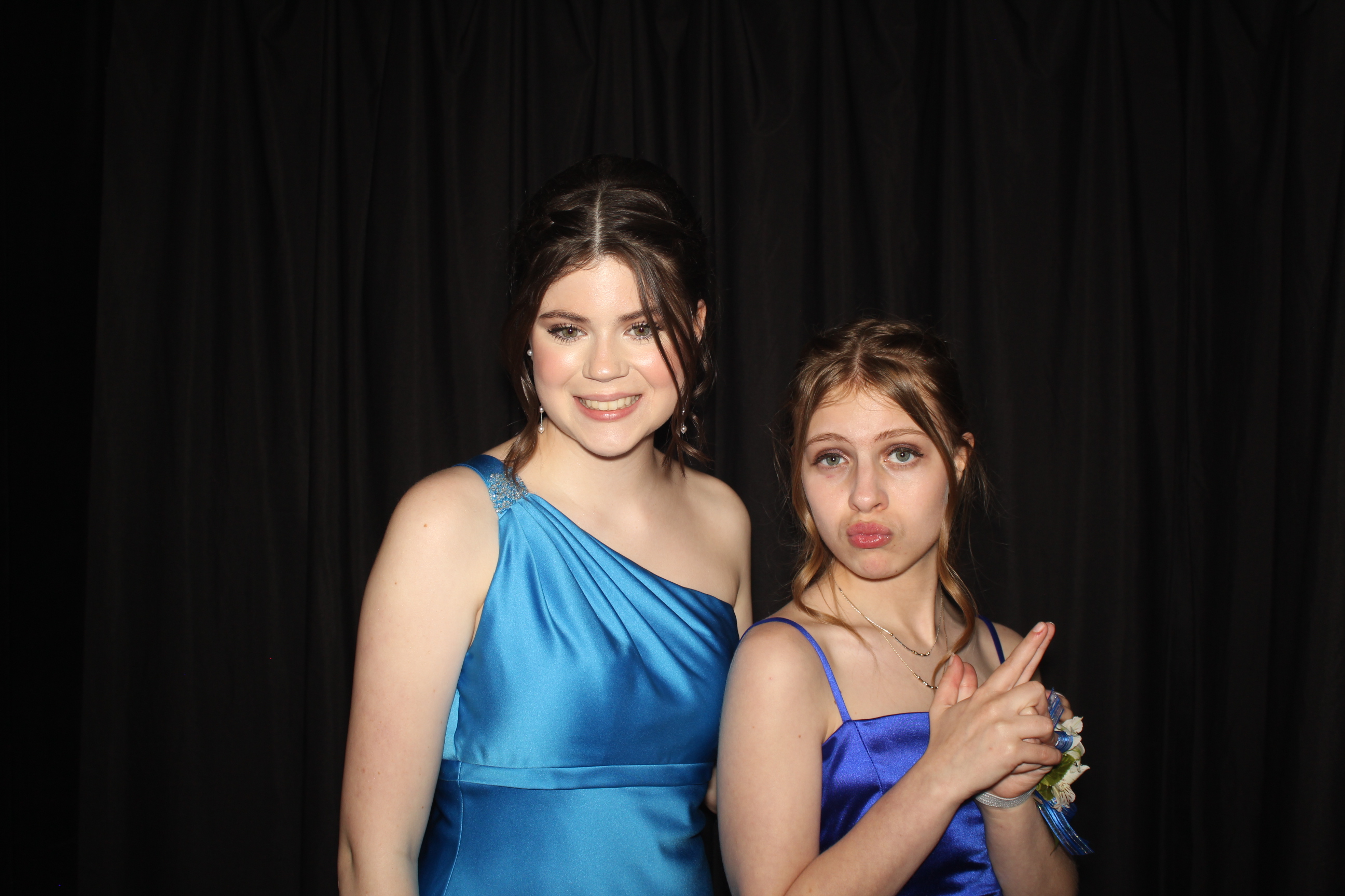 CHESS Prom | View more photos from the event at gallery.photoboothcincy.com/u/PhotoBoothCincy/CHESS-Prom