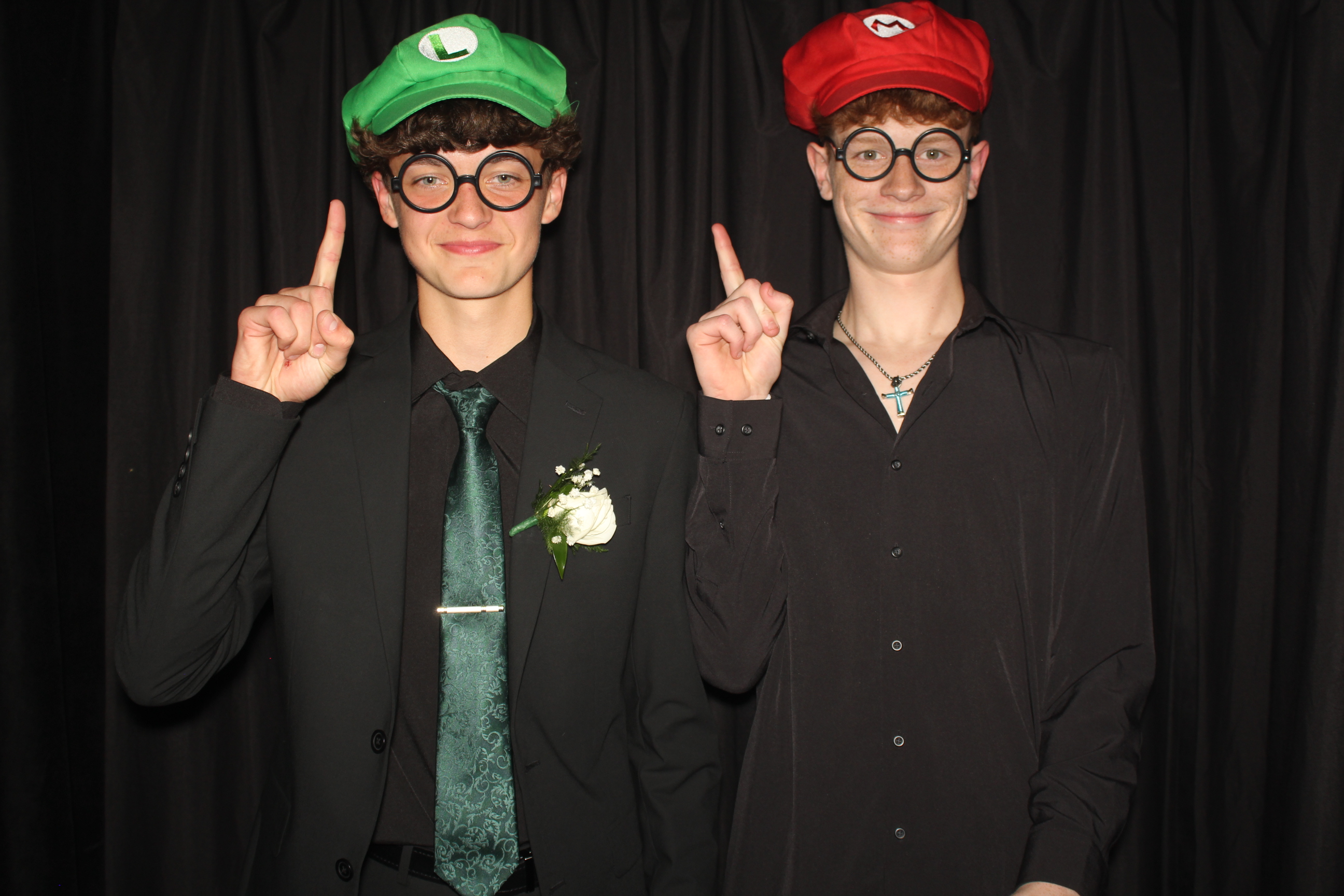 CHESS Prom | View more photos from the event at gallery.photoboothcincy.com/u/PhotoBoothCincy/CHESS-Prom