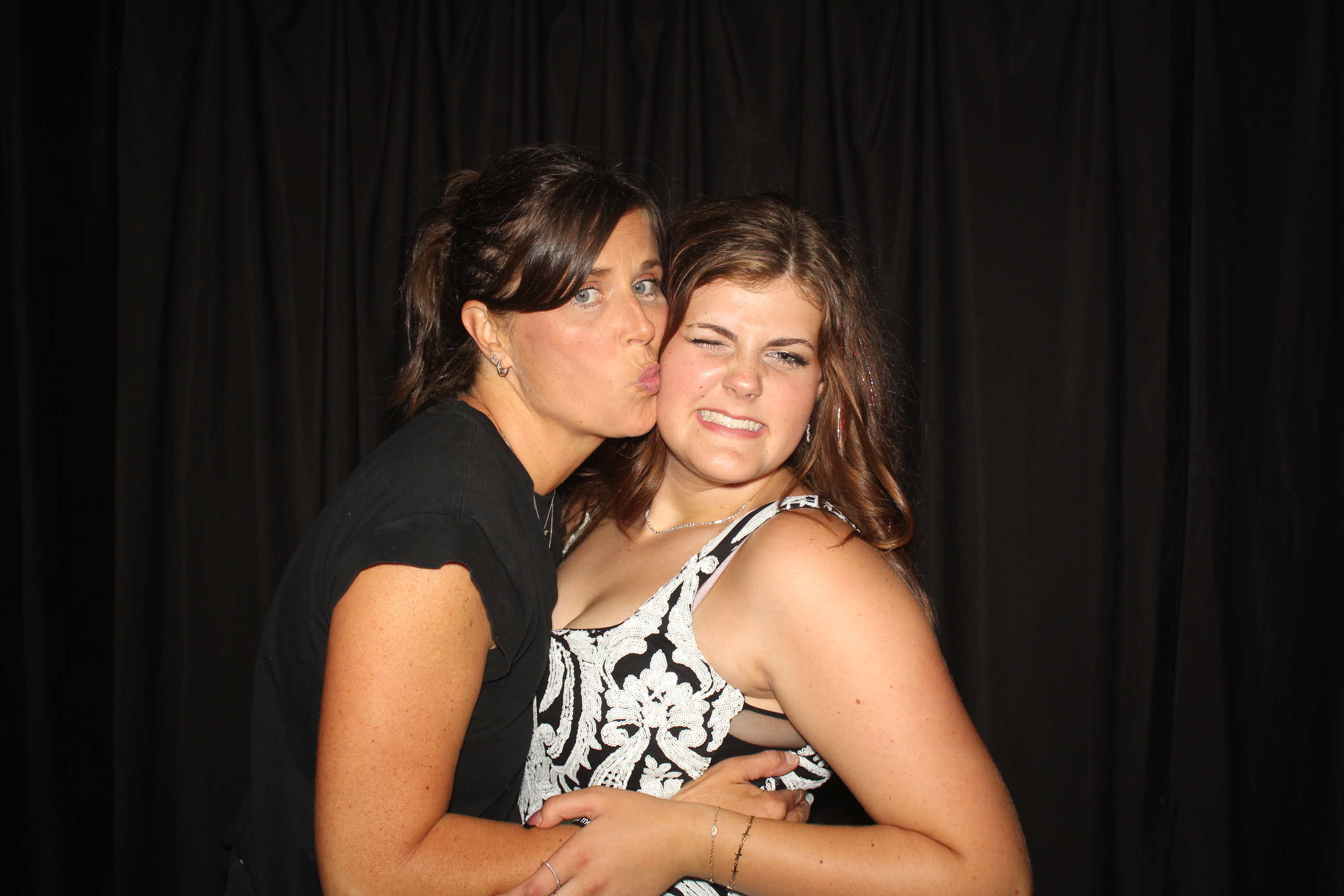 CHESS Prom | View more photos from the event at gallery.photoboothcincy.com/u/PhotoBoothCincy/CHESS-Prom