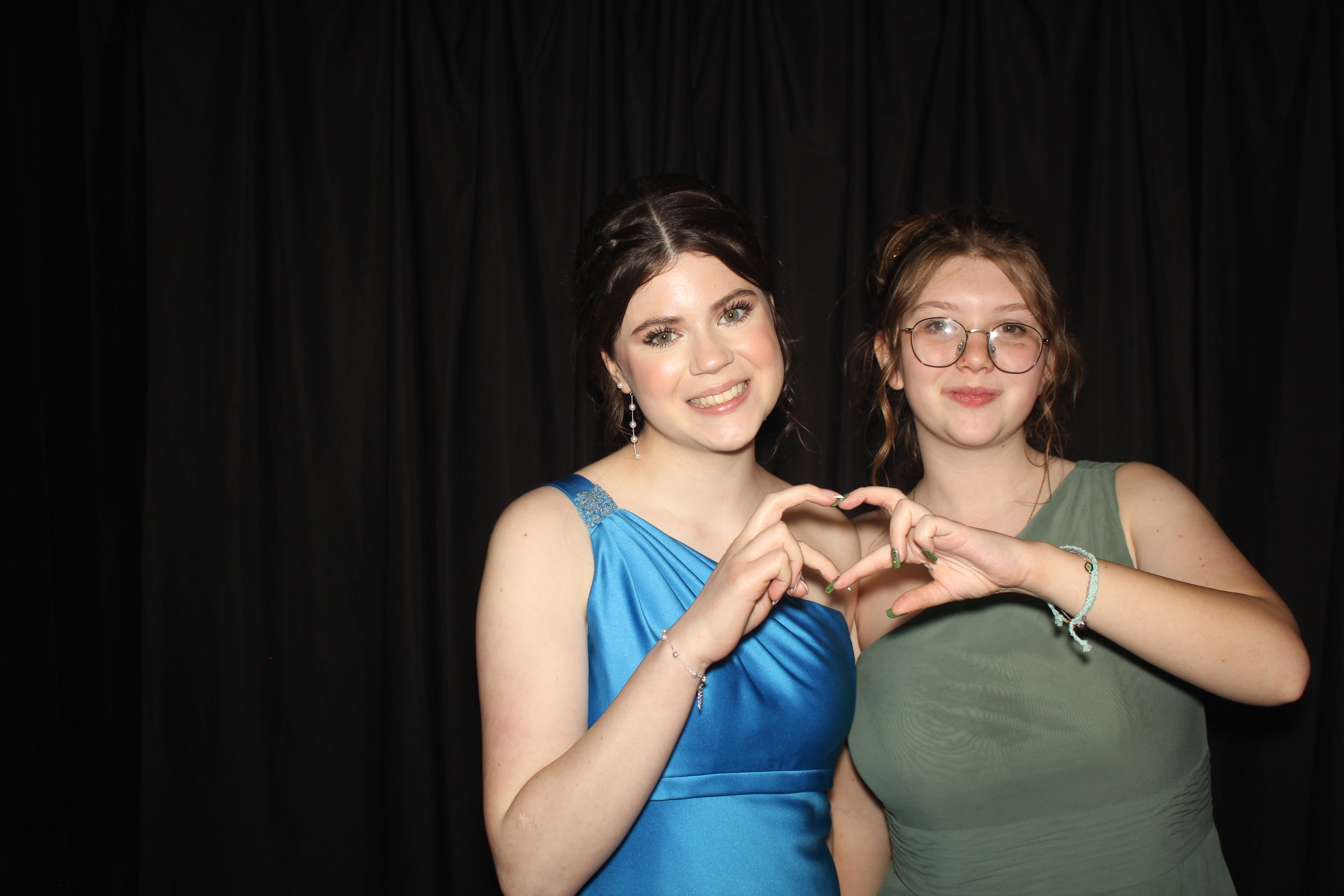 CHESS Prom | View more photos from the event at gallery.photoboothcincy.com/u/PhotoBoothCincy/CHESS-Prom