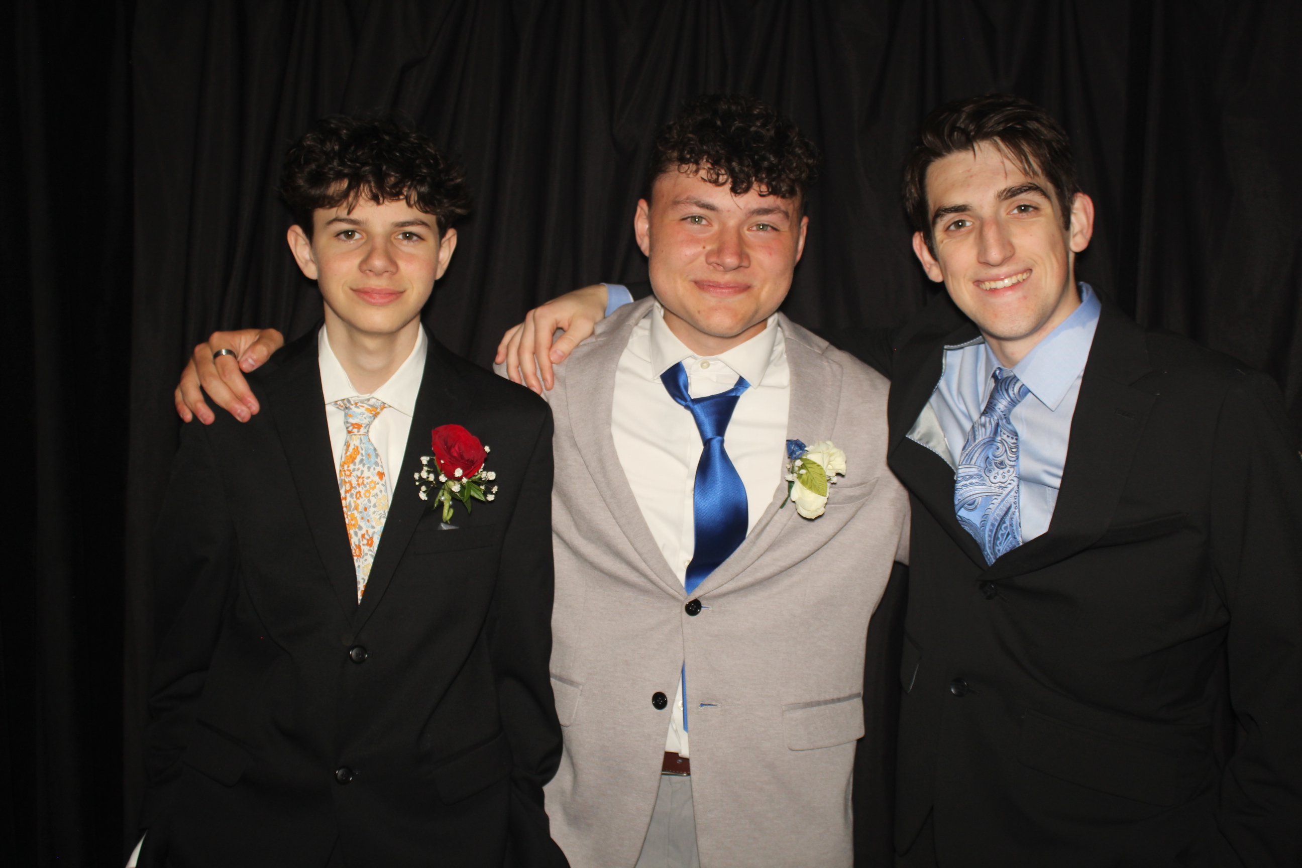 CHESS Prom | View more photos from the event at gallery.photoboothcincy.com/u/PhotoBoothCincy/CHESS-Prom