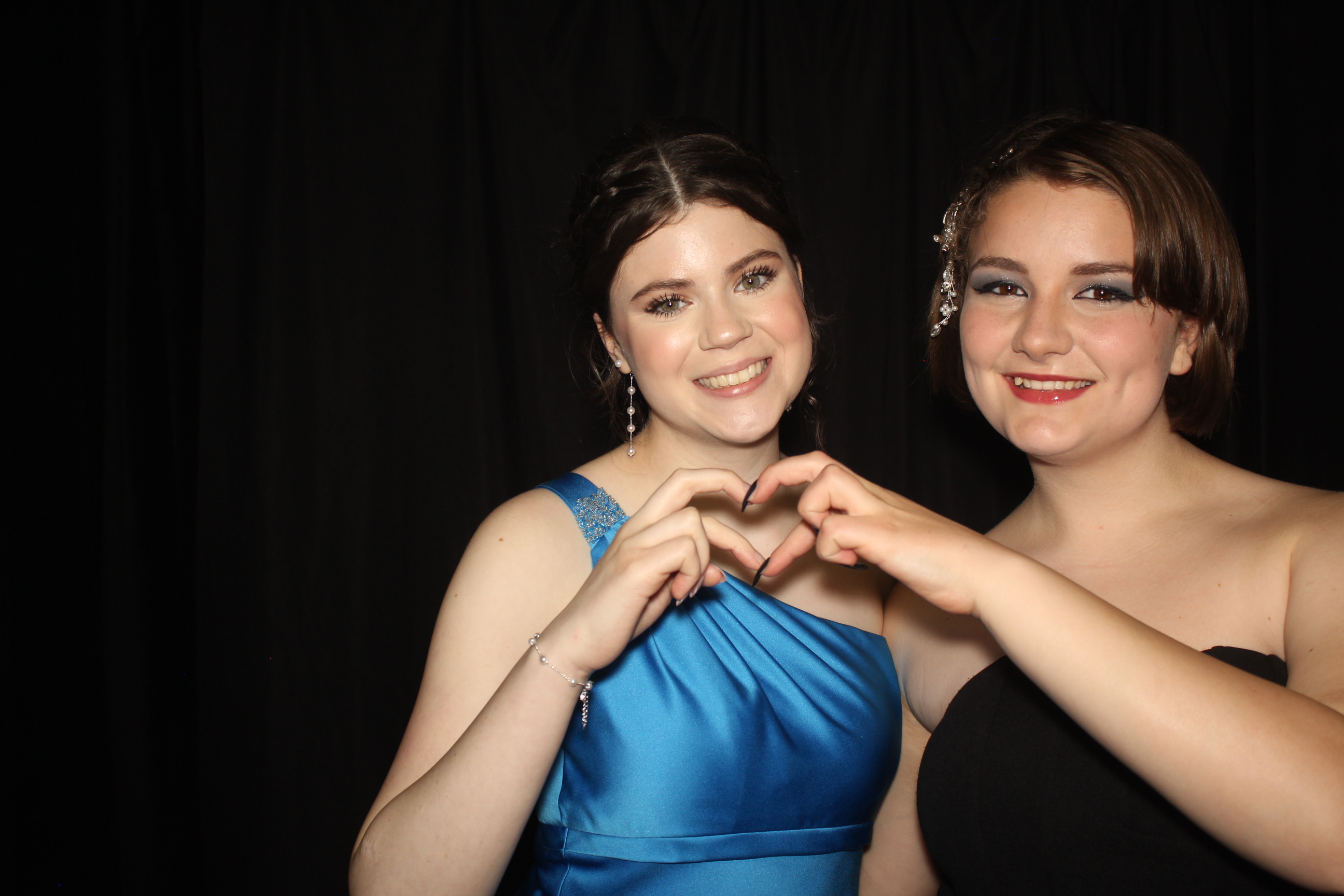 CHESS Prom | View more photos from the event at gallery.photoboothcincy.com/u/PhotoBoothCincy/CHESS-Prom