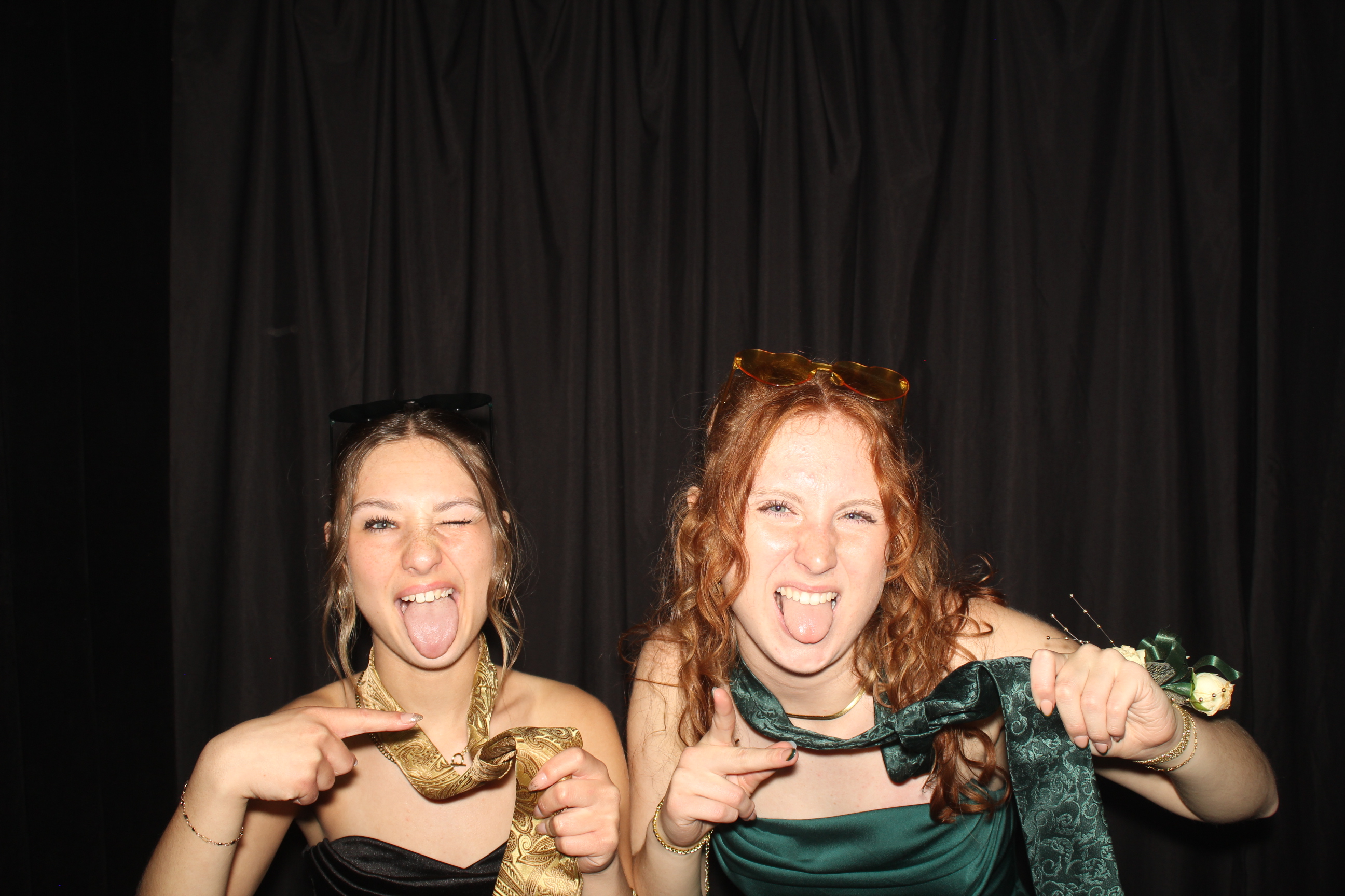 CHESS Prom | View more photos from the event at gallery.photoboothcincy.com/u/PhotoBoothCincy/CHESS-Prom