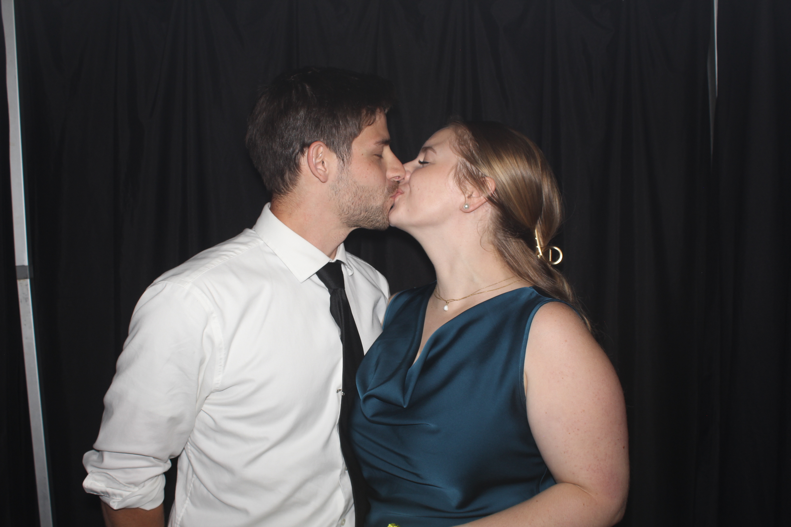 Cade & Hannah | View more photos from the event at gallery.photoboothcincy.com/u/PhotoBoothCincy/Cade-Hannah