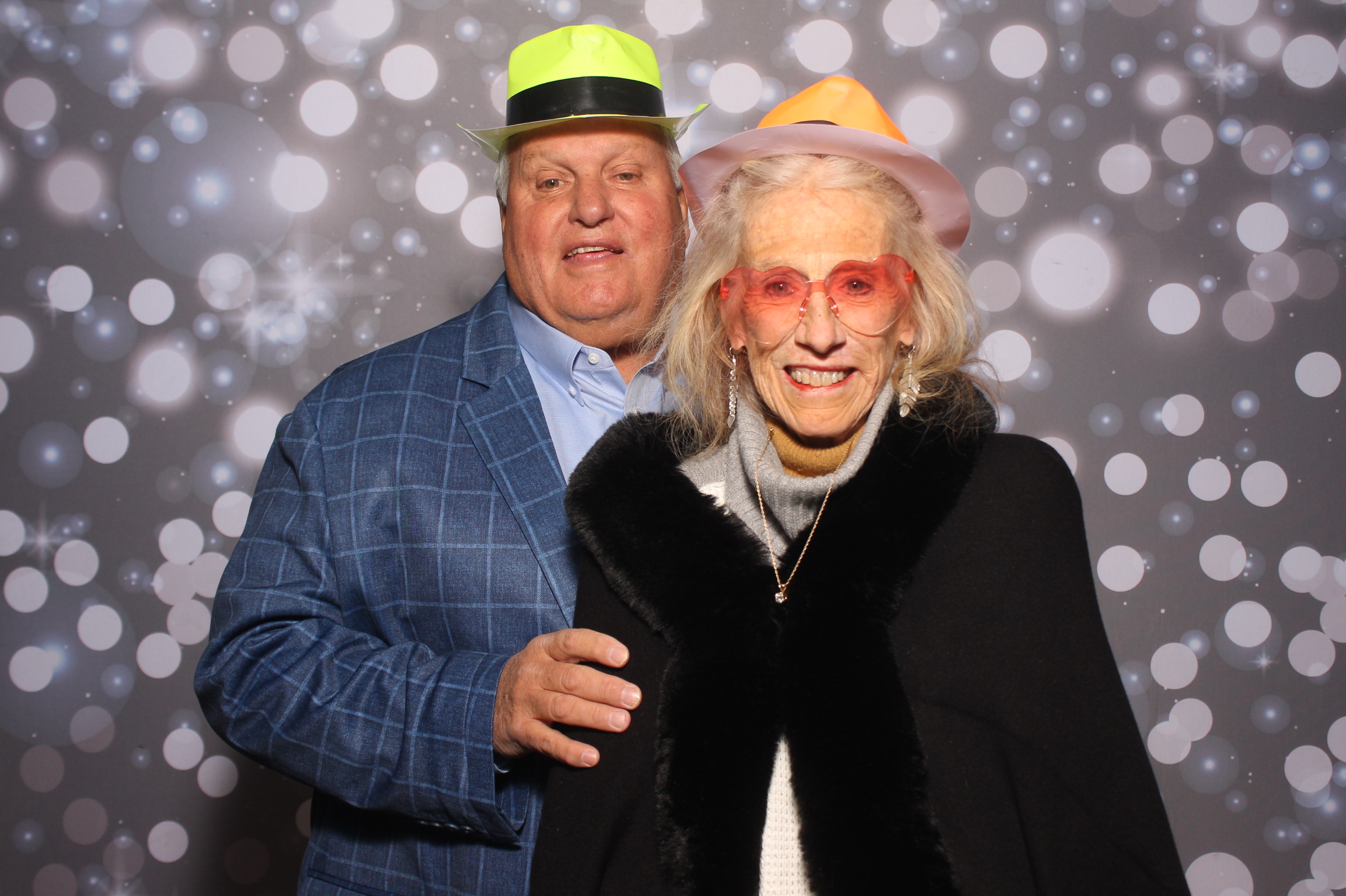 Carol's 60th | View more photos from the event at gallery.photoboothcincy.com/u/PhotoBoothCincy/Carols-60th