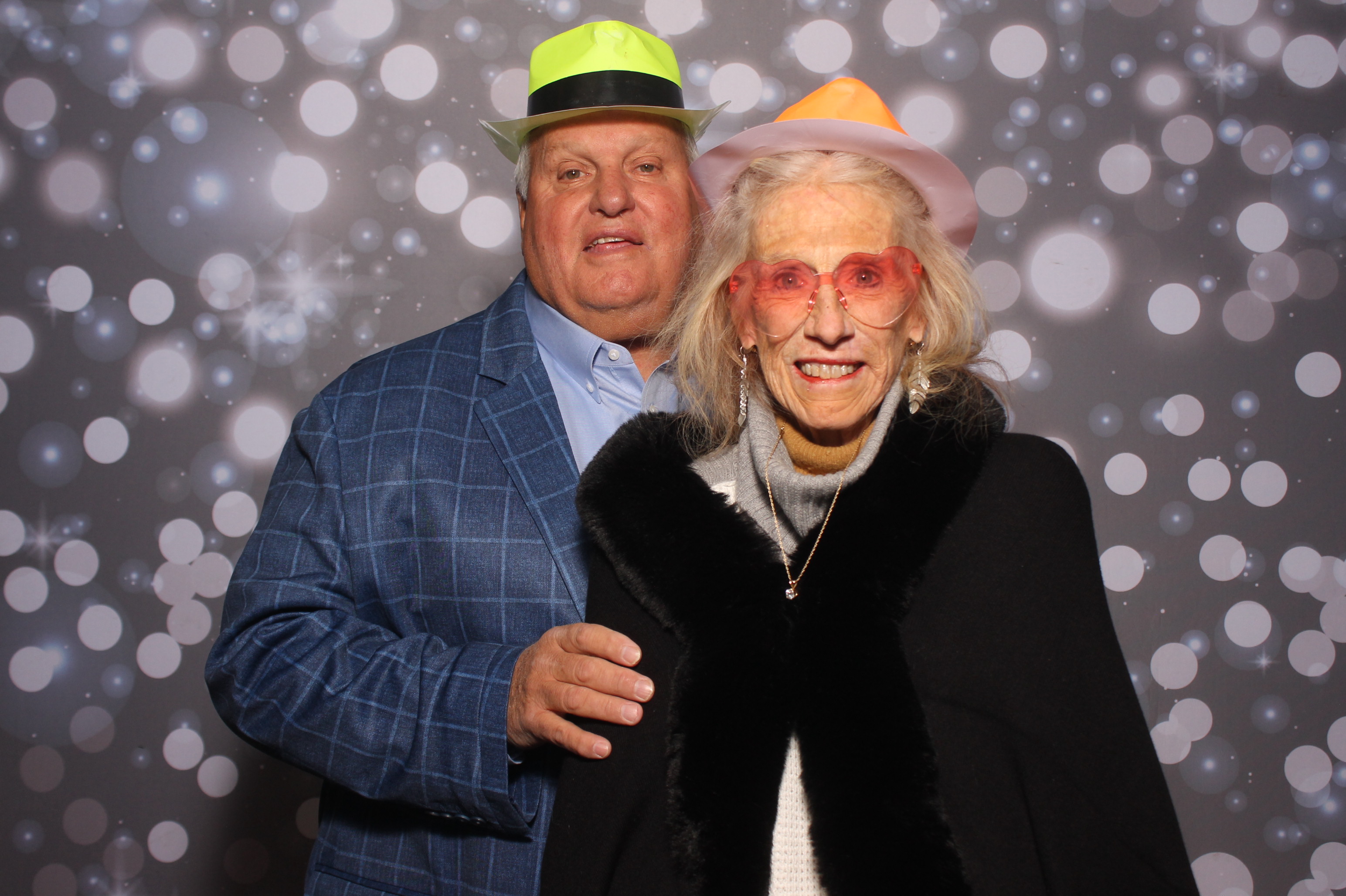 Carol's 60th | View more photos from the event at gallery.photoboothcincy.com/u/PhotoBoothCincy/Carols-60th