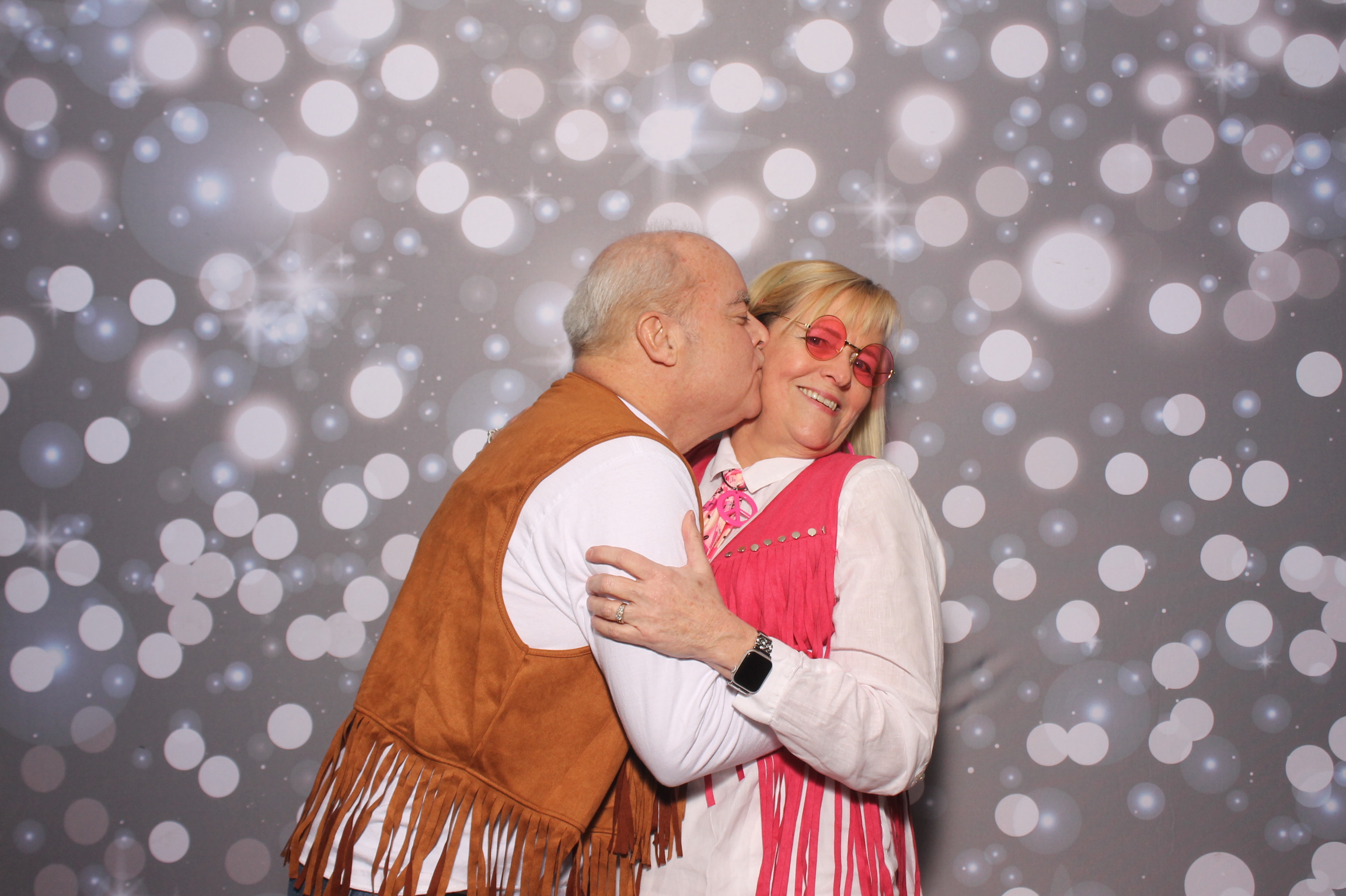 Carol's 60th | View more photos from the event at gallery.photoboothcincy.com/u/PhotoBoothCincy/Carols-60th