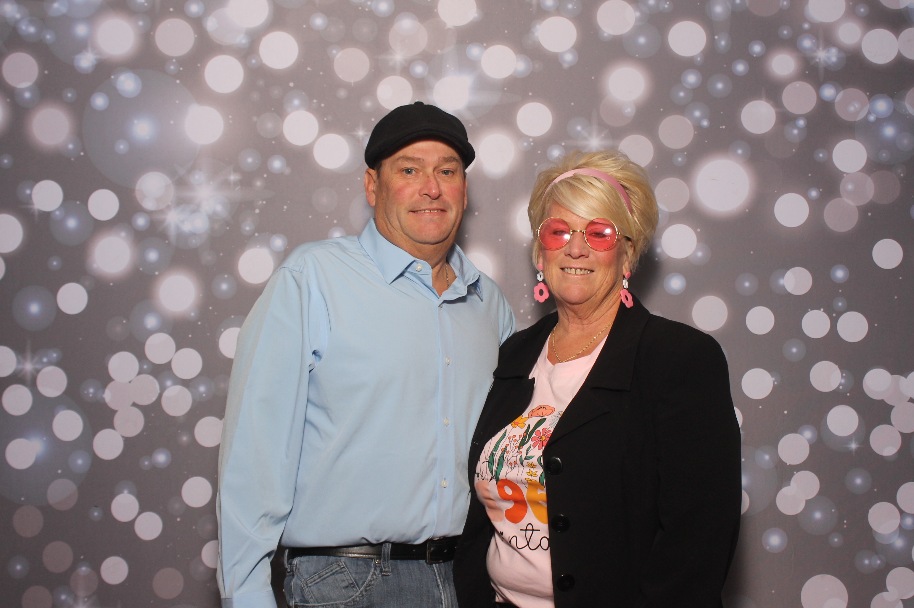 Carol's 60th | View more photos from the event at gallery.photoboothcincy.com/u/PhotoBoothCincy/Carols-60th