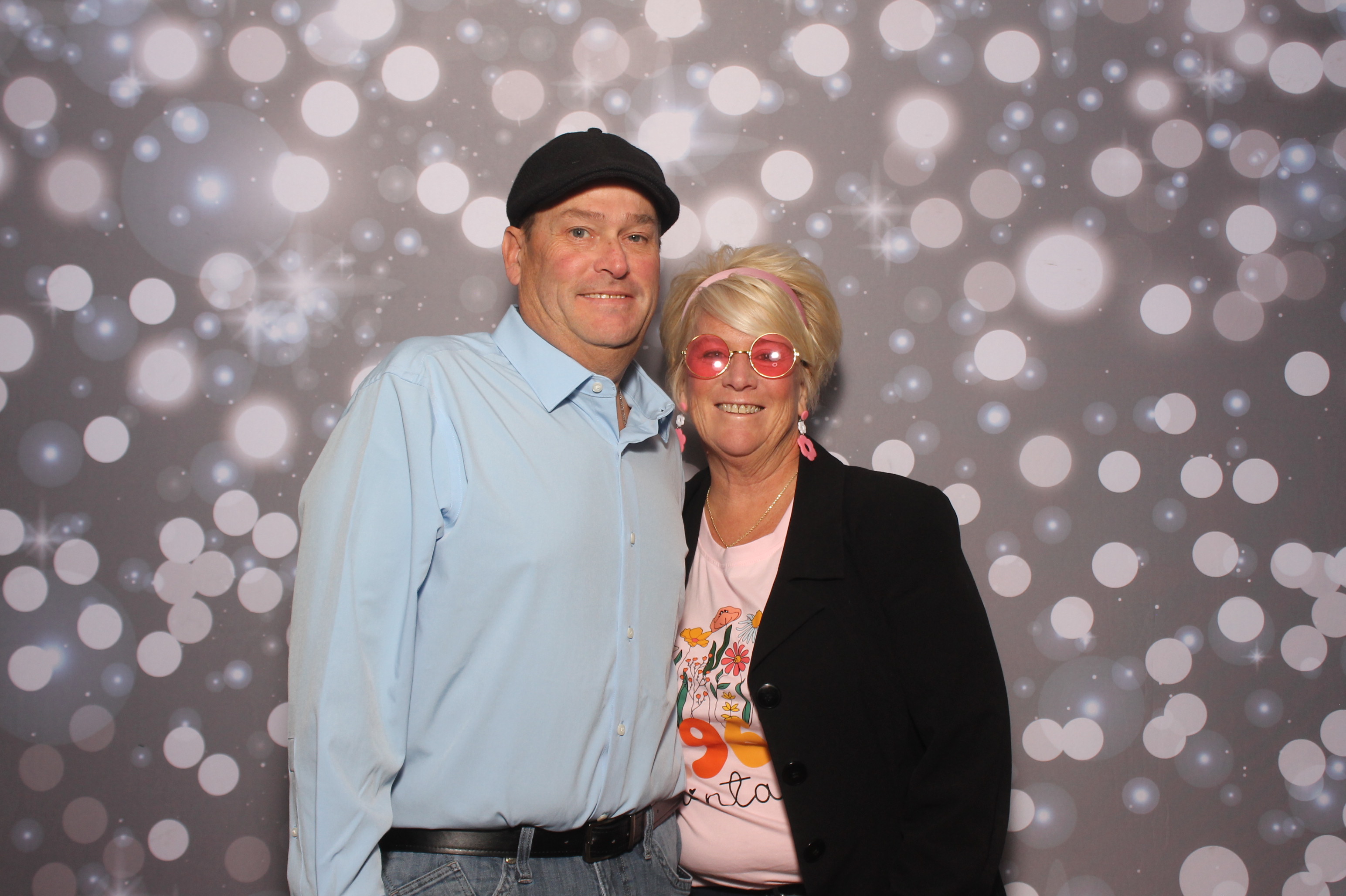 Carol's 60th | View more photos from the event at gallery.photoboothcincy.com/u/PhotoBoothCincy/Carols-60th