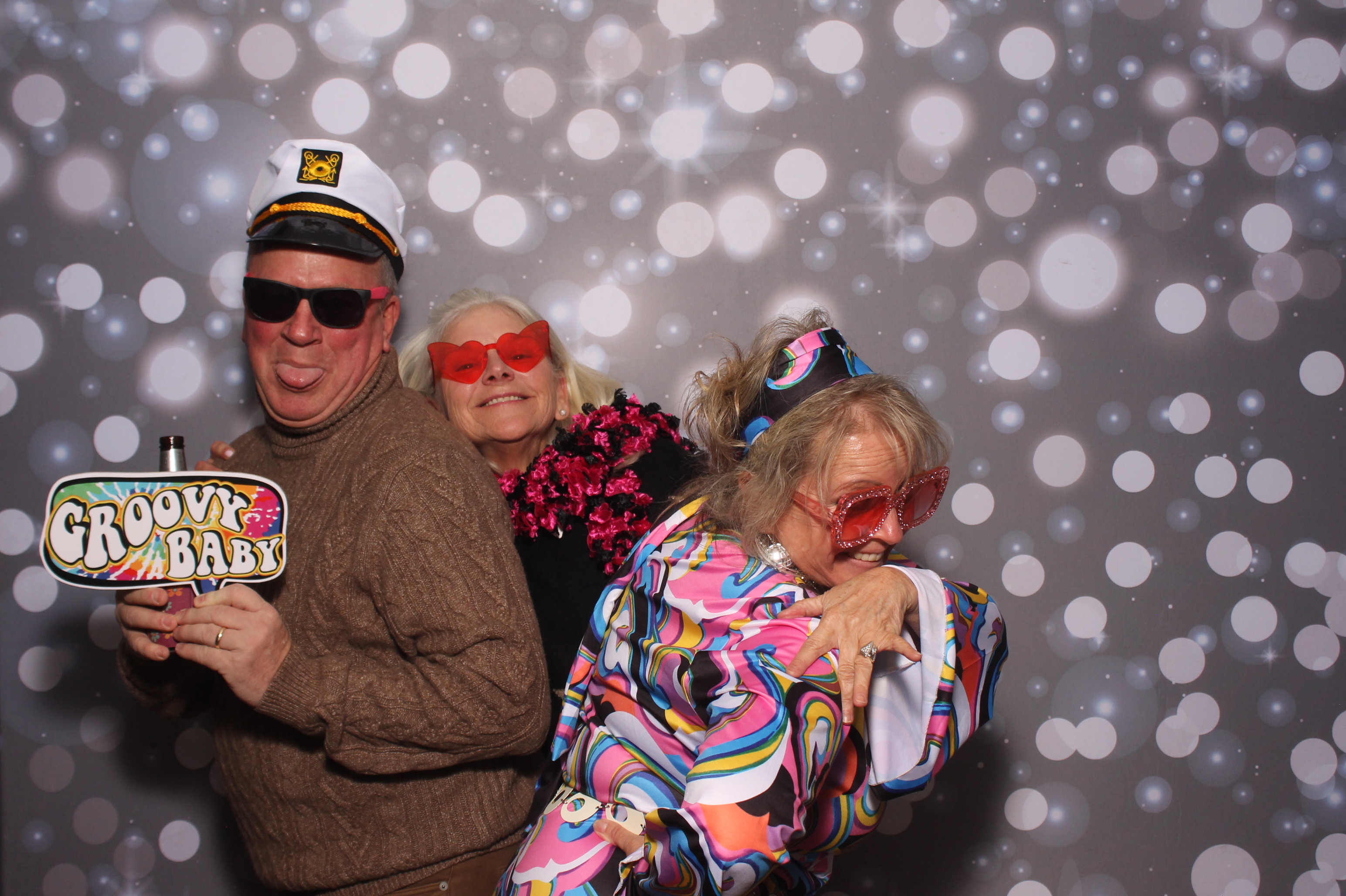 Carol's 60th | View more photos from the event at gallery.photoboothcincy.com/u/PhotoBoothCincy/Carols-60th