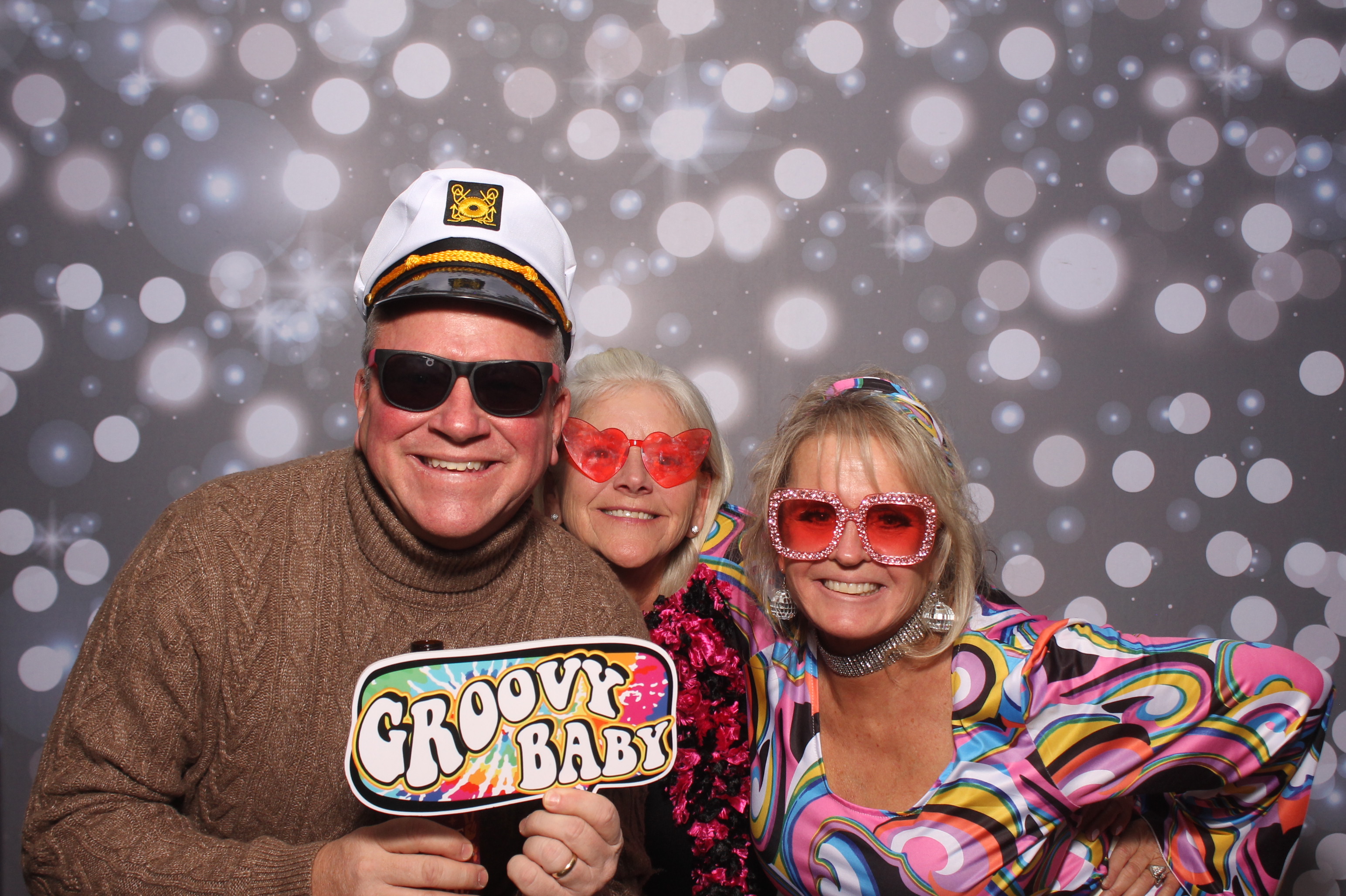 Carol's 60th | View more photos from the event at gallery.photoboothcincy.com/u/PhotoBoothCincy/Carols-60th