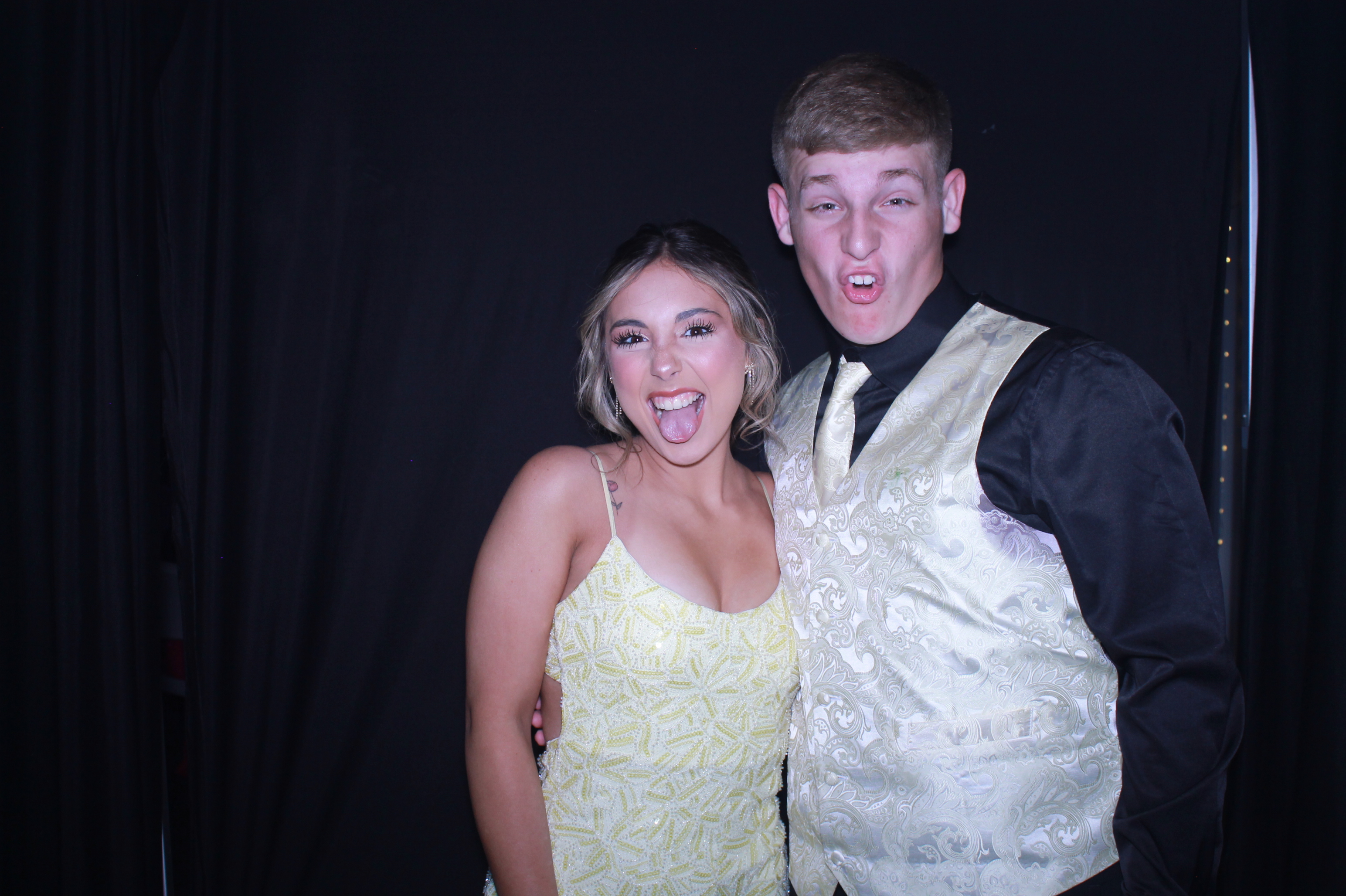 Carroll County High School Prom | View more photos from the event at gallery.photoboothcincy.com/u/PhotoBoothCincy/Carroll-County-High-School-Prom-0