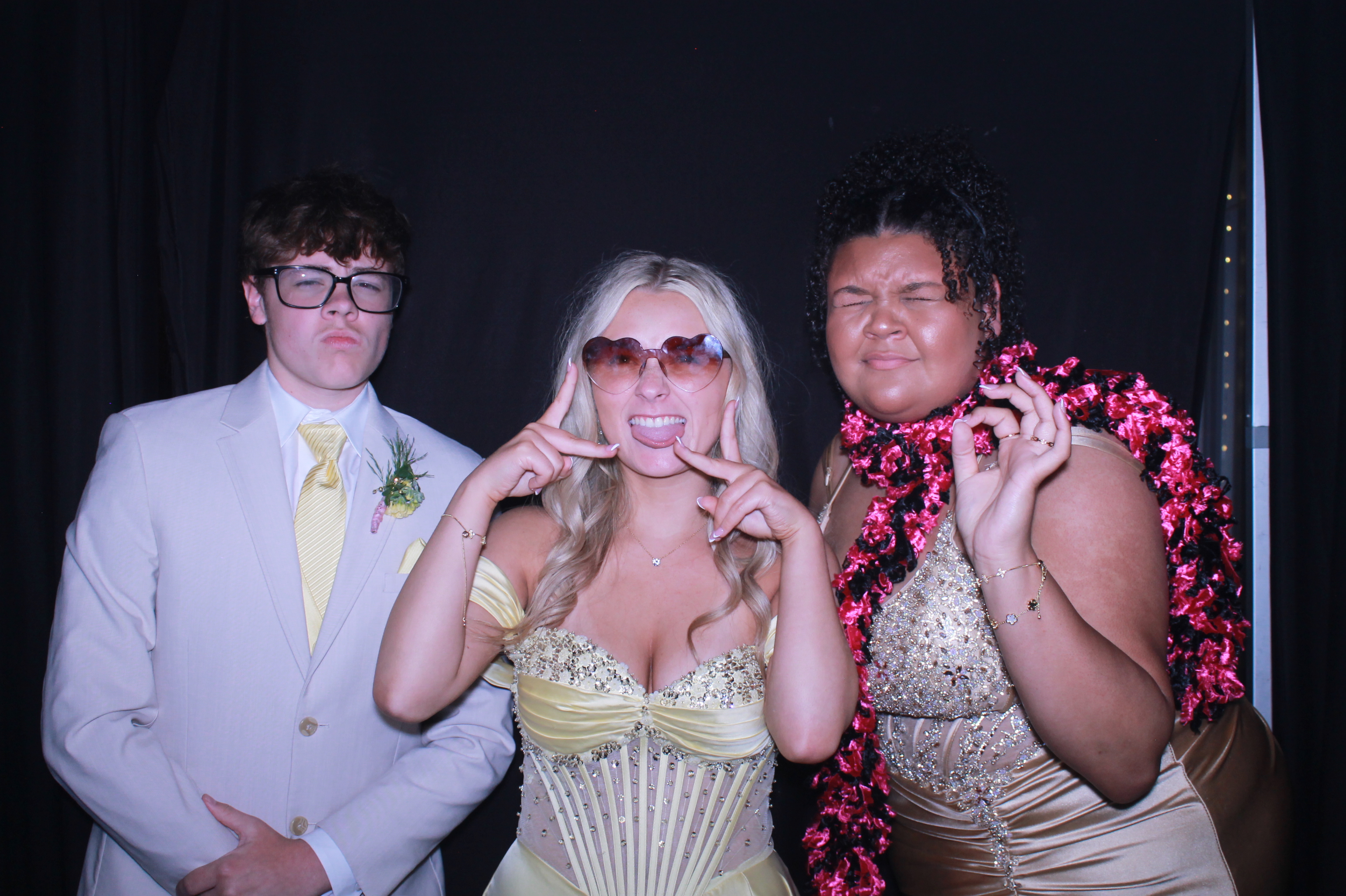 Carroll County High School Prom | View more photos from the event at gallery.photoboothcincy.com/u/PhotoBoothCincy/Carroll-County-High-School-Prom-0