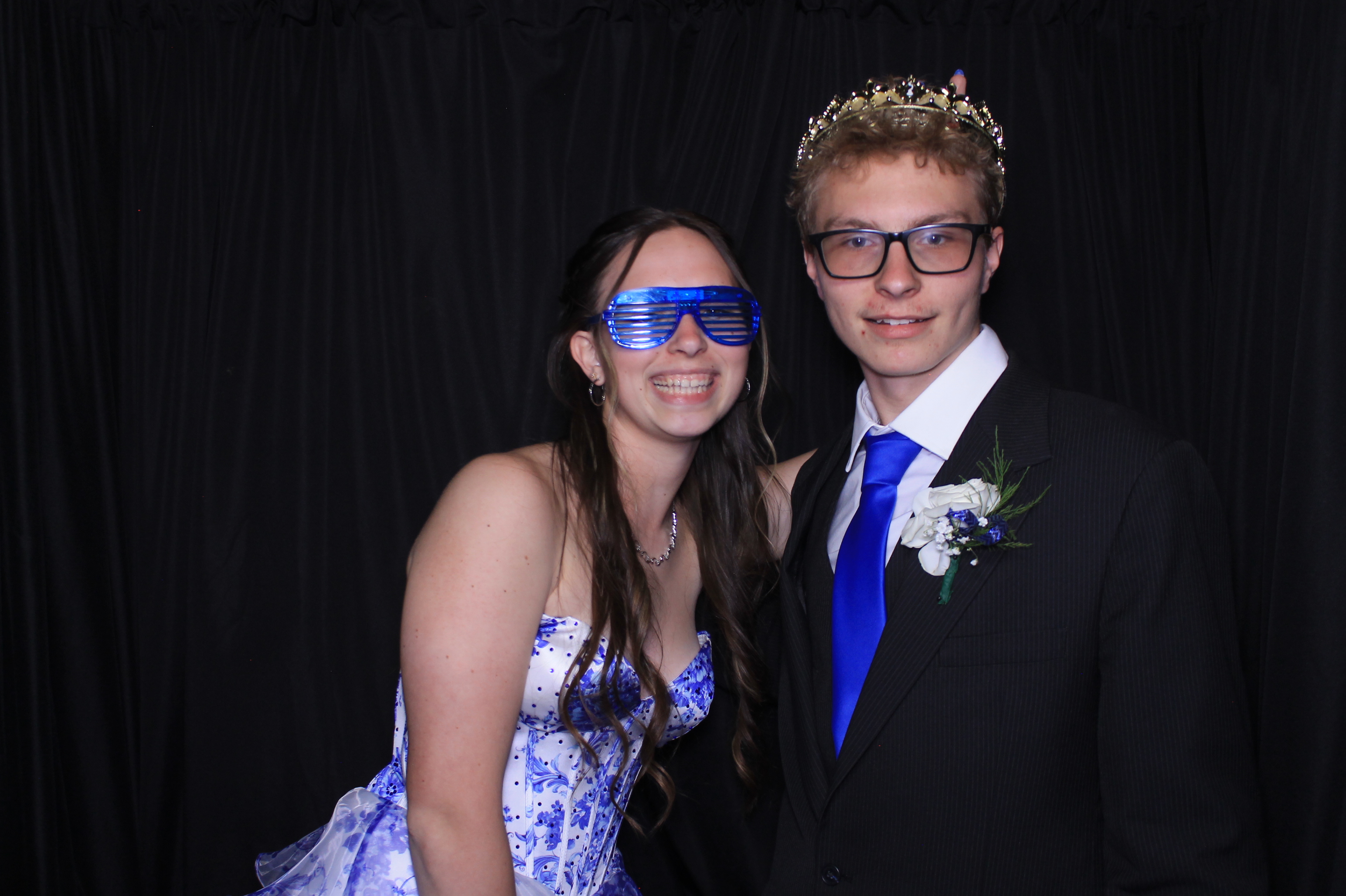 Carroll HS Prom | View more photos from the event at gallery.photoboothcincy.com/u/PhotoBoothCincy/Carroll-HS-Prom-1