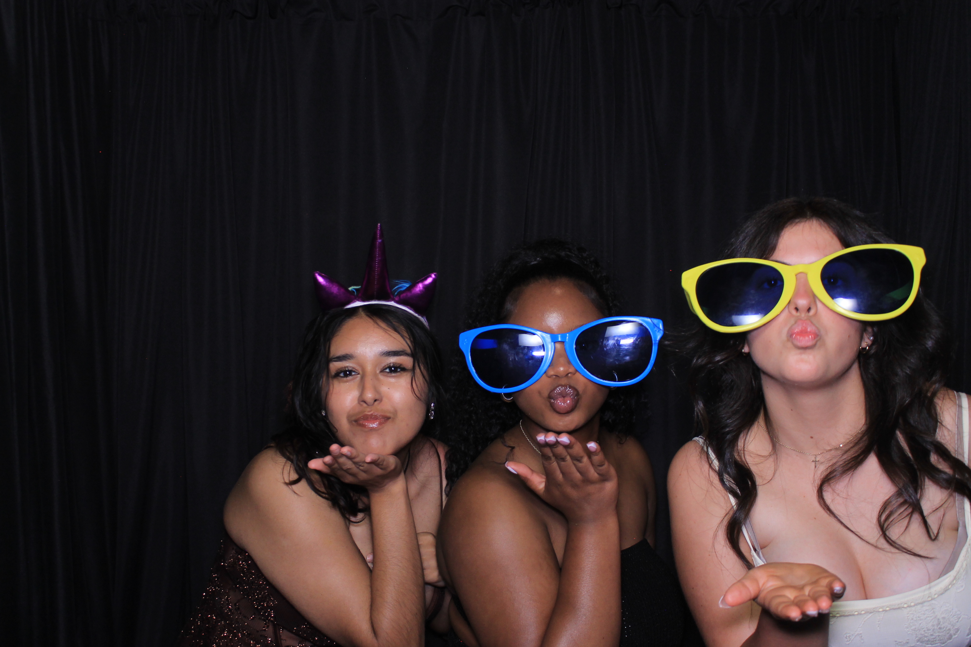Carroll HS Prom | View more photos from the event at gallery.photoboothcincy.com/u/PhotoBoothCincy/Carroll-HS-Prom-1
