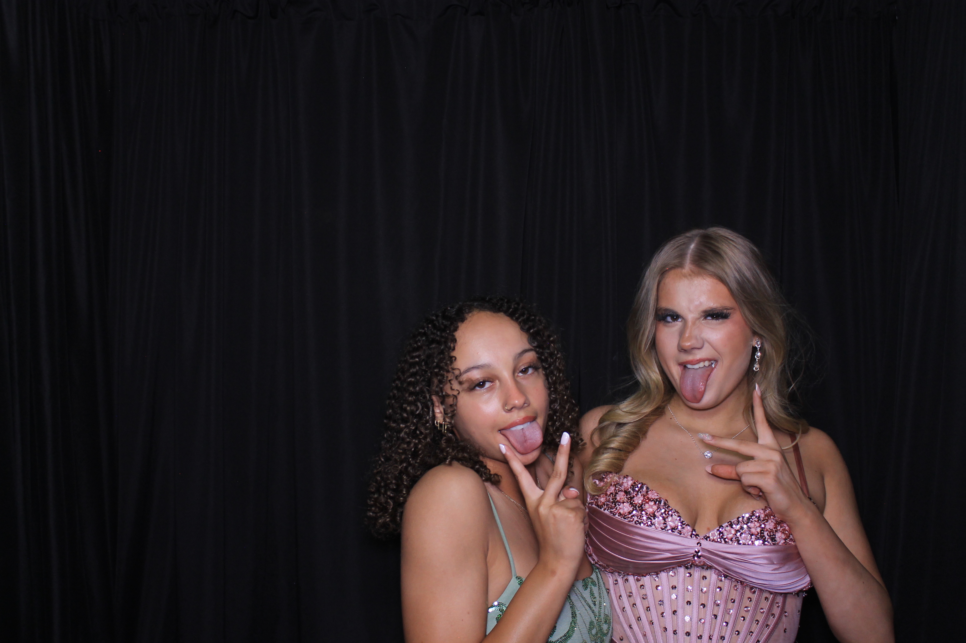 Carroll HS Prom | View more photos from the event at gallery.photoboothcincy.com/u/PhotoBoothCincy/Carroll-HS-Prom-1