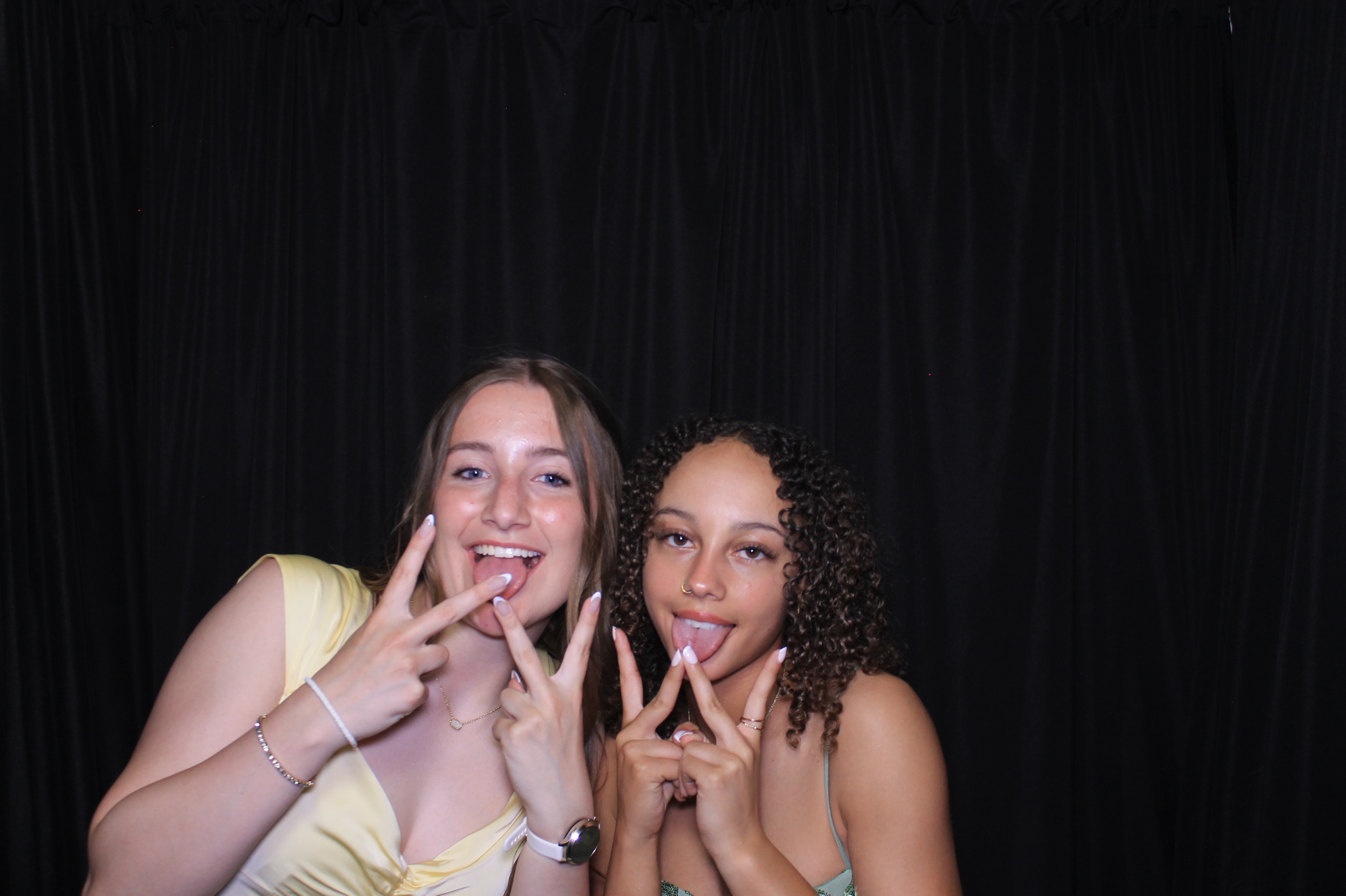 Carroll HS Prom | View more photos from the event at gallery.photoboothcincy.com/u/PhotoBoothCincy/Carroll-HS-Prom-1
