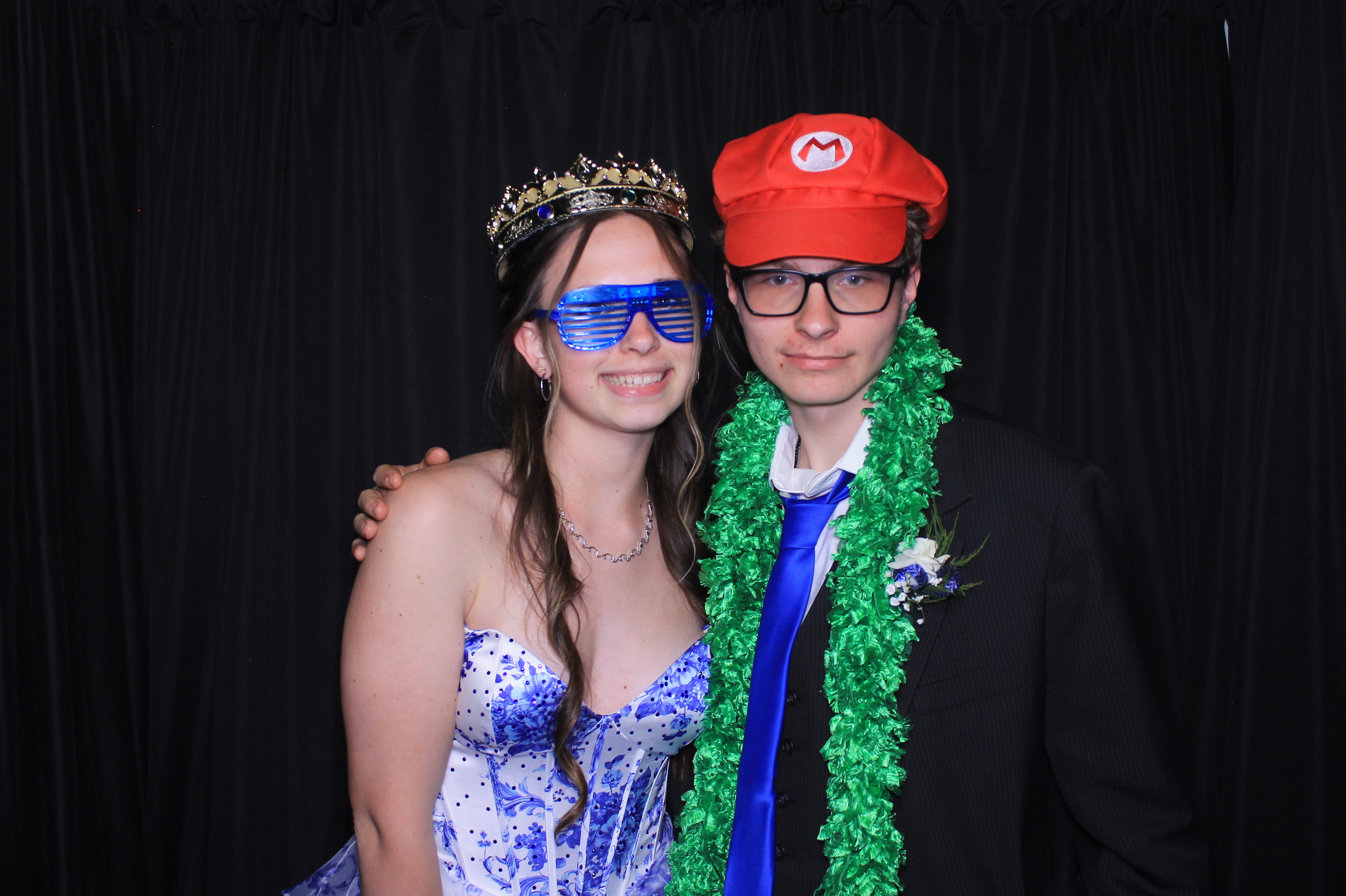Carroll HS Prom | View more photos from the event at gallery.photoboothcincy.com/u/PhotoBoothCincy/Carroll-HS-Prom-1