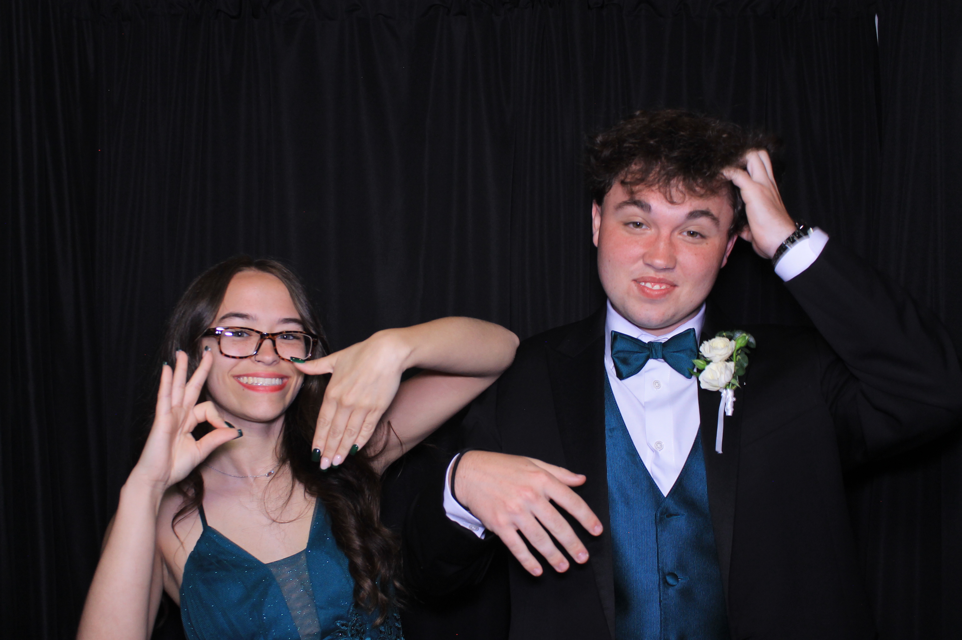 Carroll HS Prom | View more photos from the event at gallery.photoboothcincy.com/u/PhotoBoothCincy/Carroll-HS-Prom-1