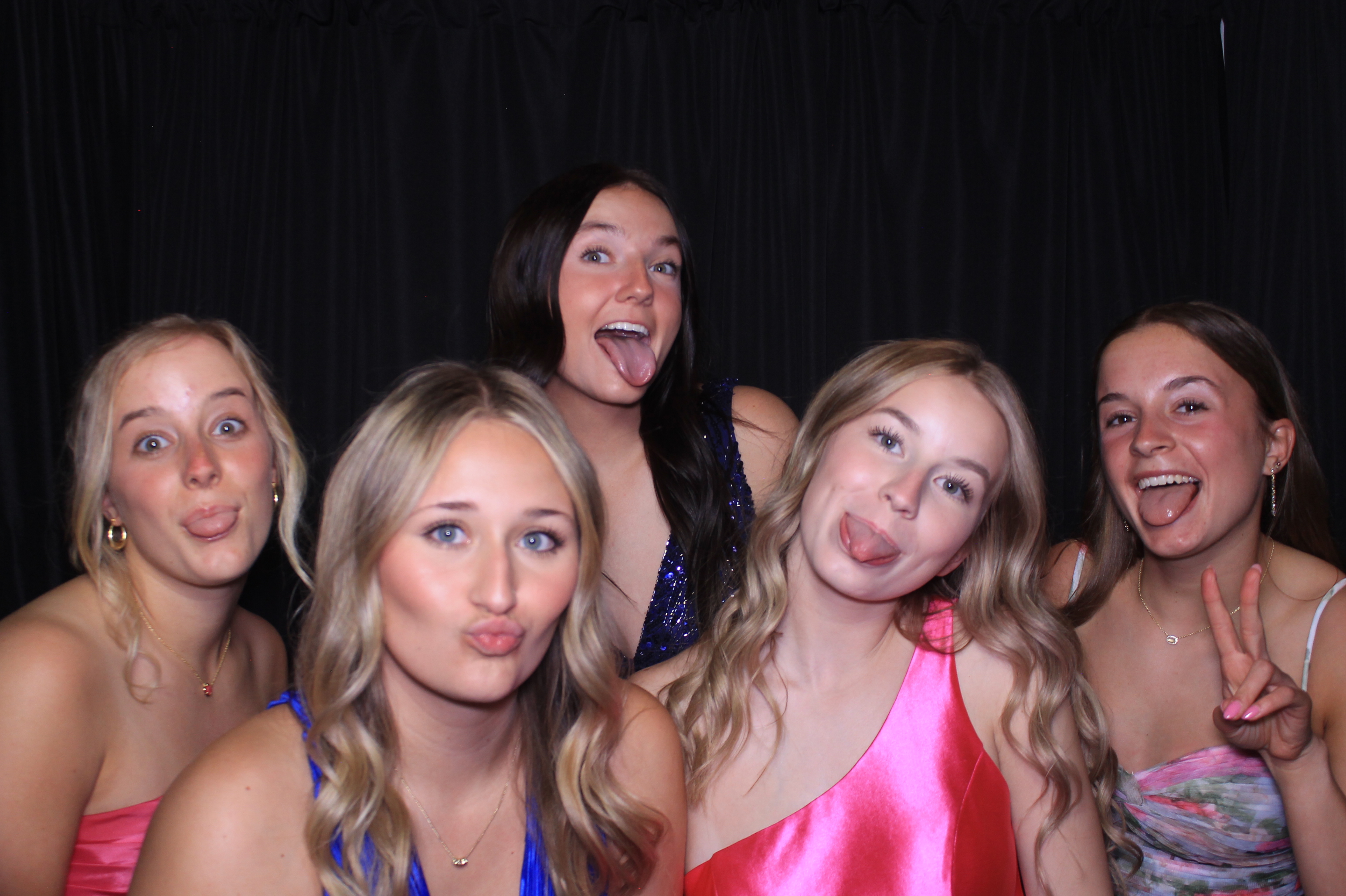 Carroll HS Prom | View more photos from the event at gallery.photoboothcincy.com/u/PhotoBoothCincy/Carroll-HS-Prom-1