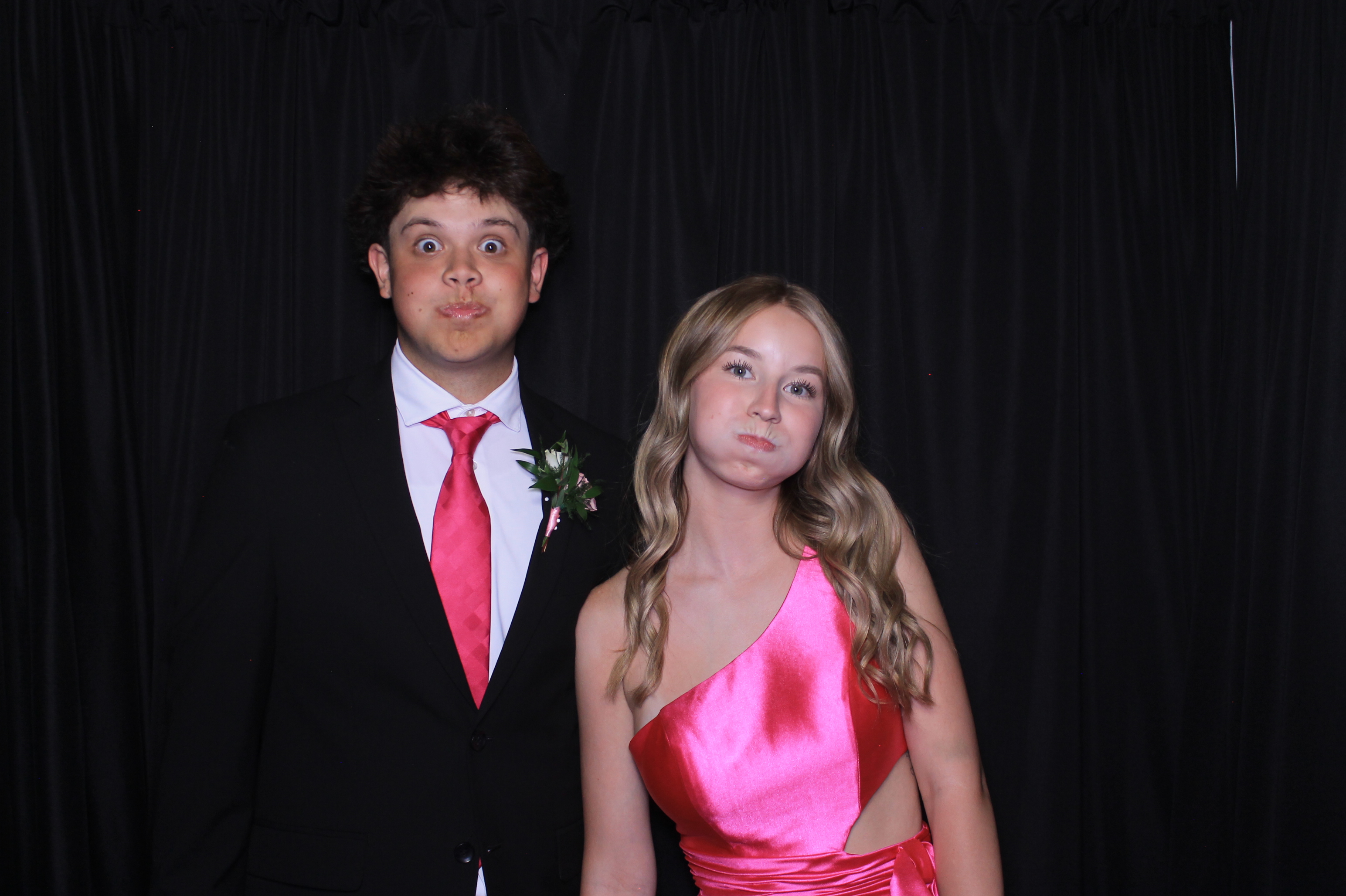 Carroll HS Prom | View more photos from the event at gallery.photoboothcincy.com/u/PhotoBoothCincy/Carroll-HS-Prom-1