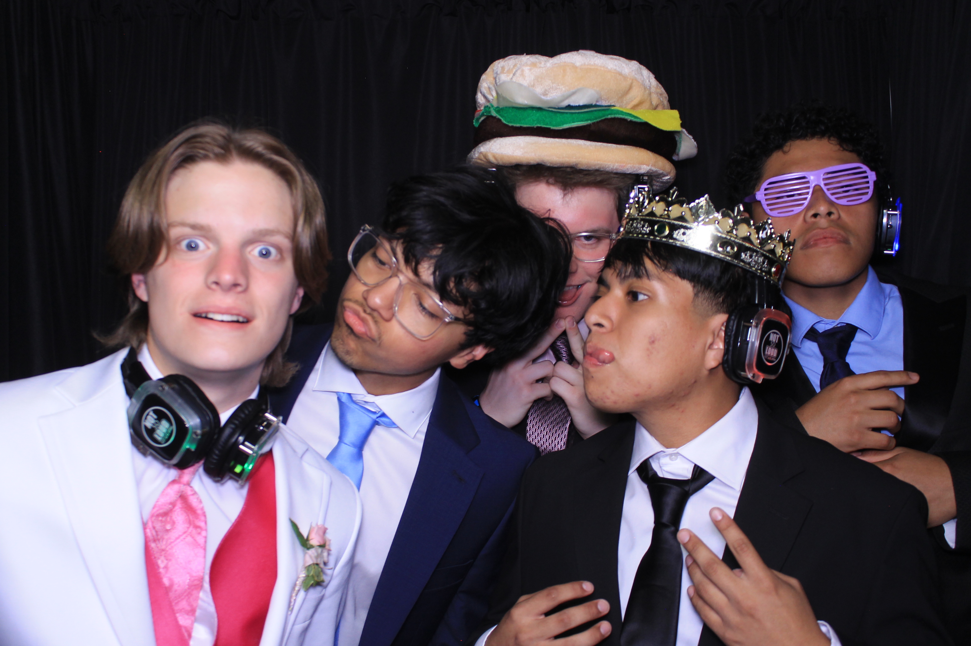 Carroll HS Prom | View more photos from the event at gallery.photoboothcincy.com/u/PhotoBoothCincy/Carroll-HS-Prom-1