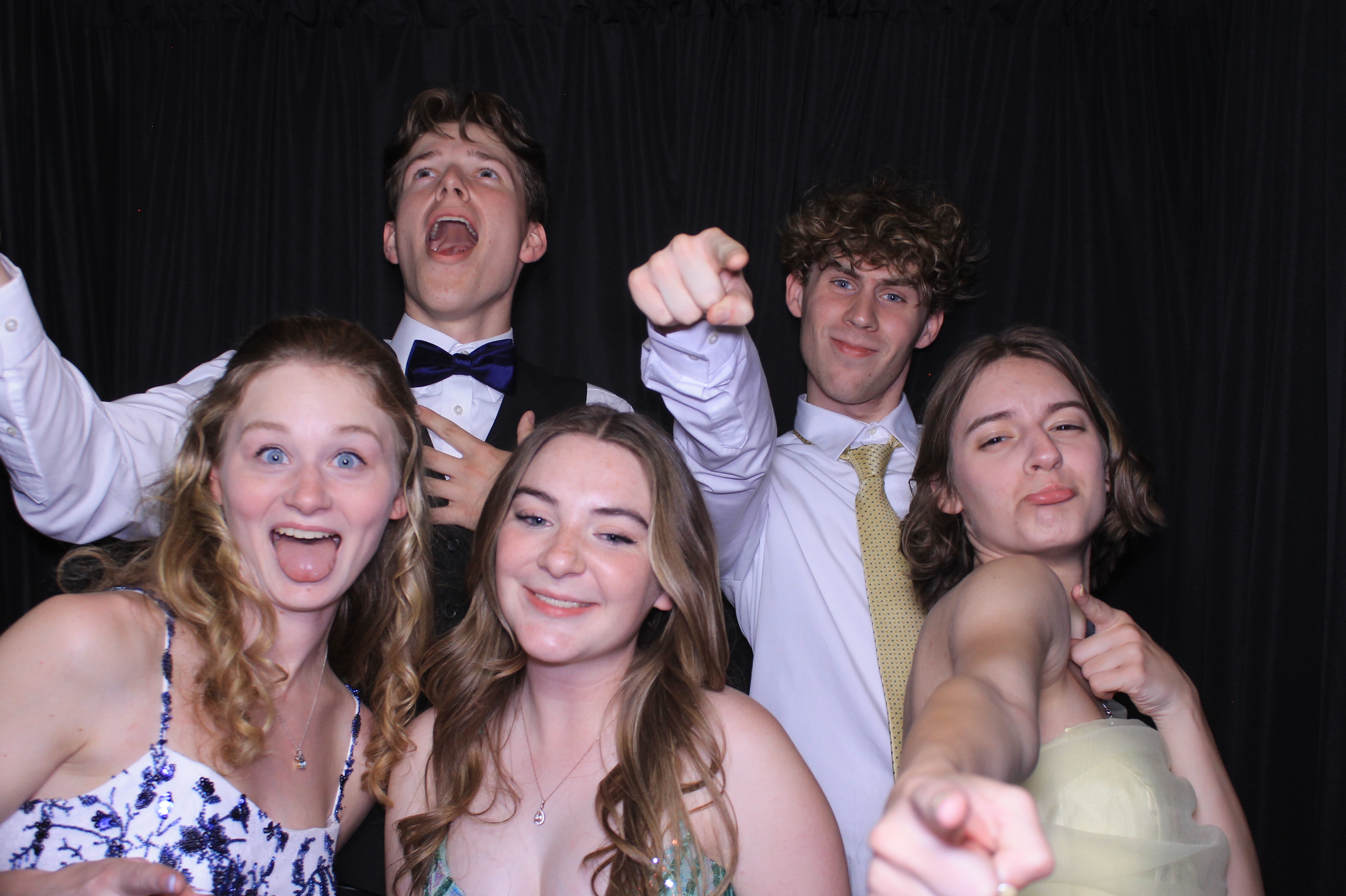 Carroll HS Prom | View more photos from the event at gallery.photoboothcincy.com/u/PhotoBoothCincy/Carroll-HS-Prom-1